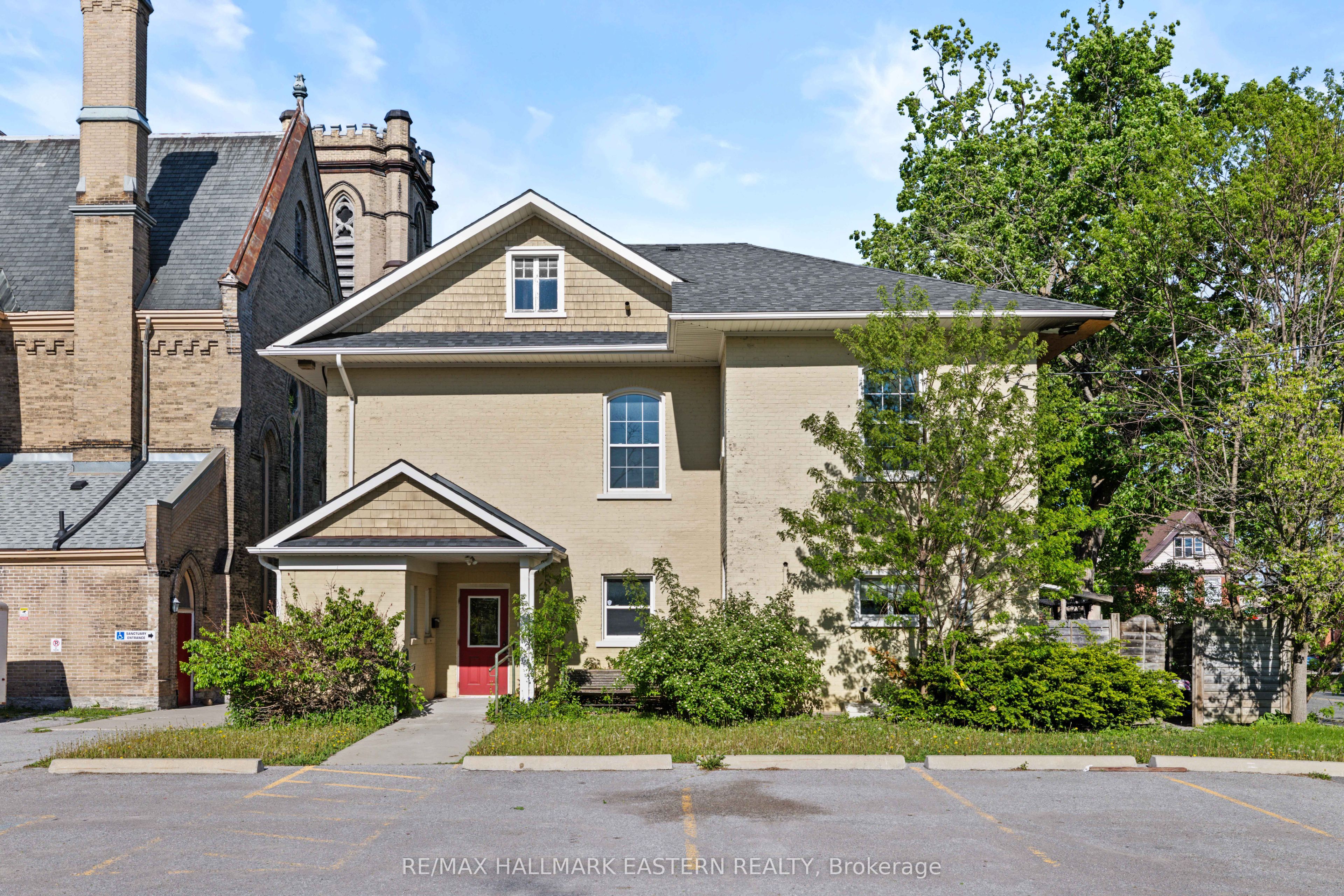 439 Rubidge Street Property Photo 1