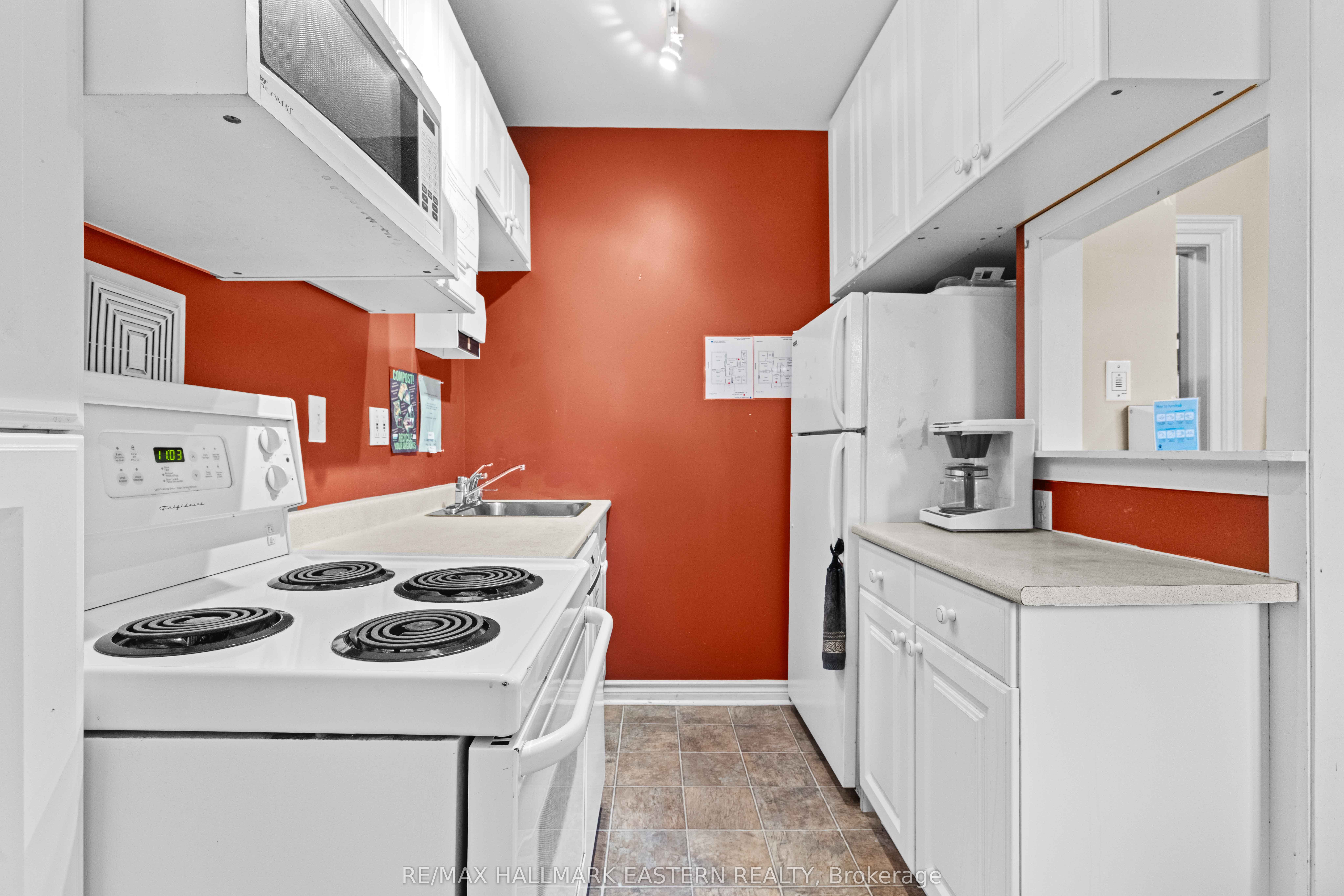 439 Rubidge Street Property Photo 13