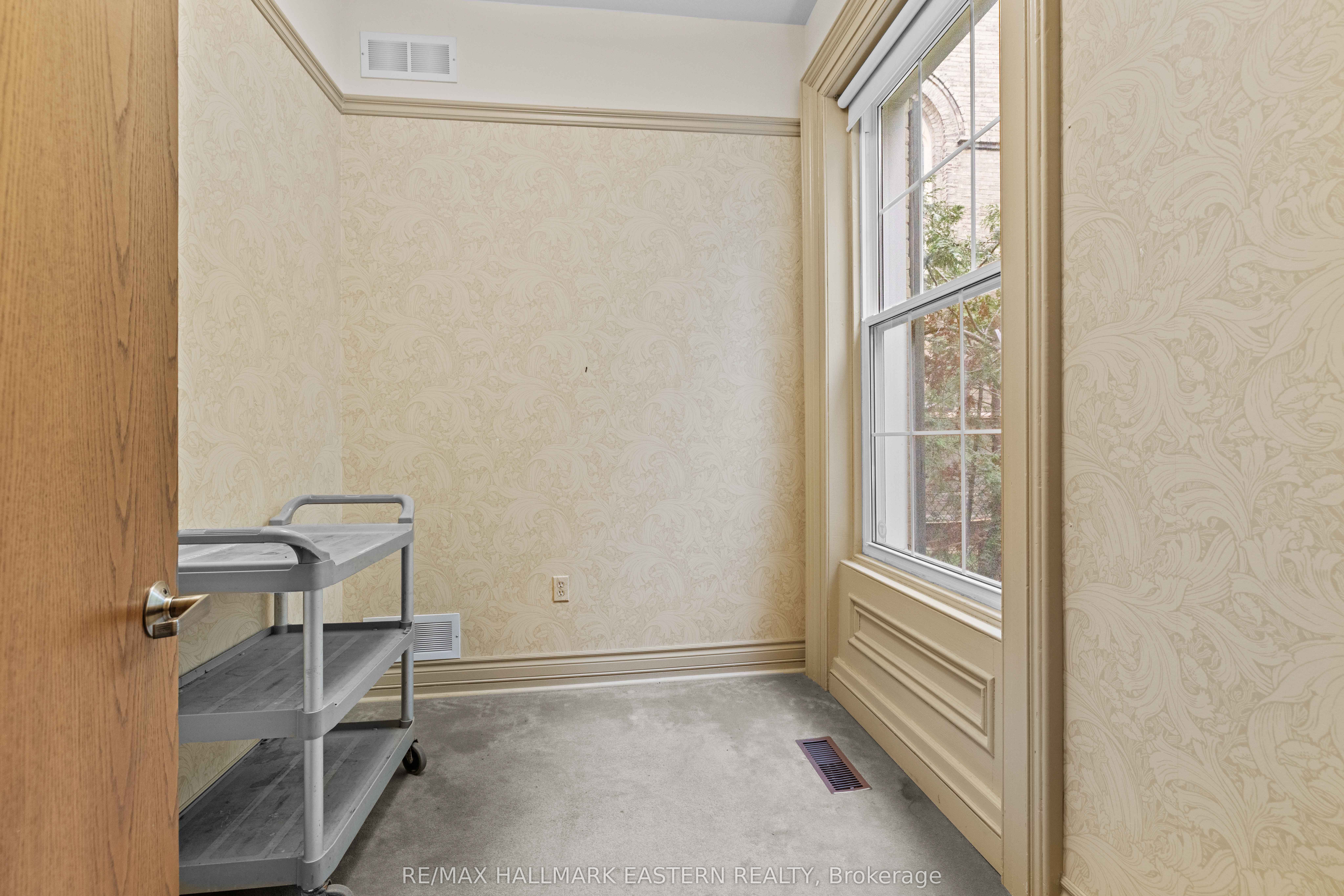 439 Rubidge Street Property Photo 15