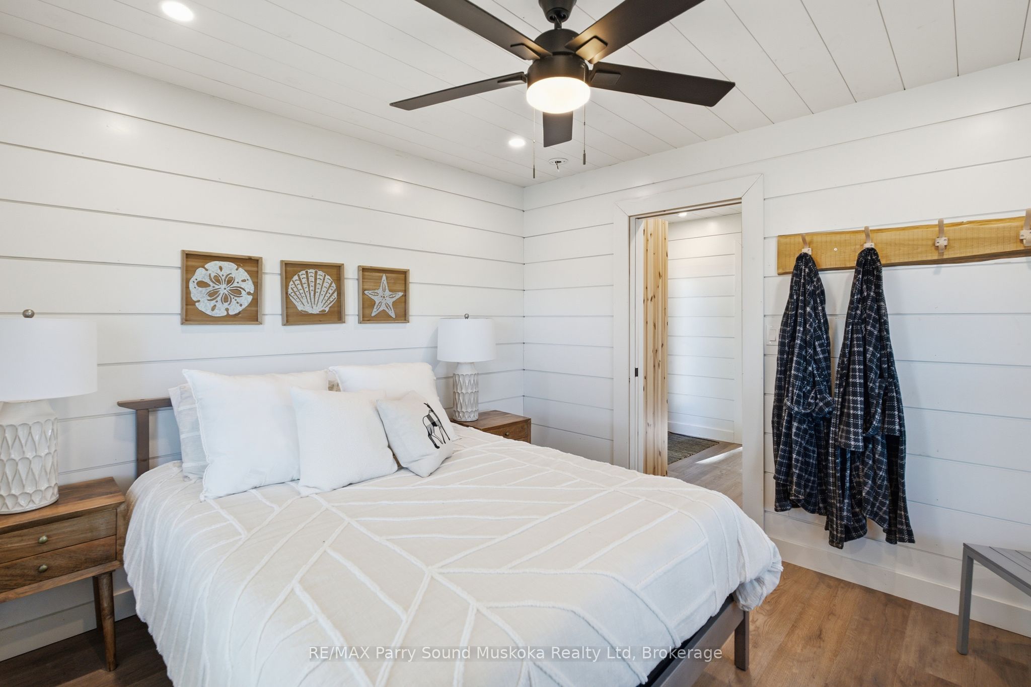 1 A15 Island Property Photo 28
