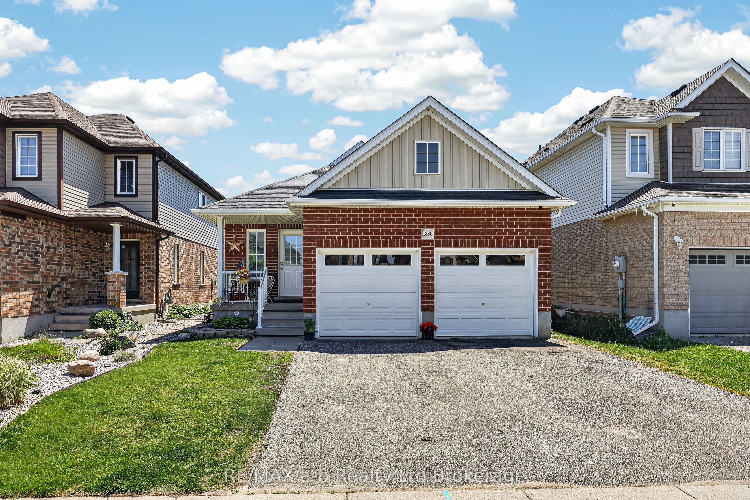 1380 Caen Avenue Property Photo 3