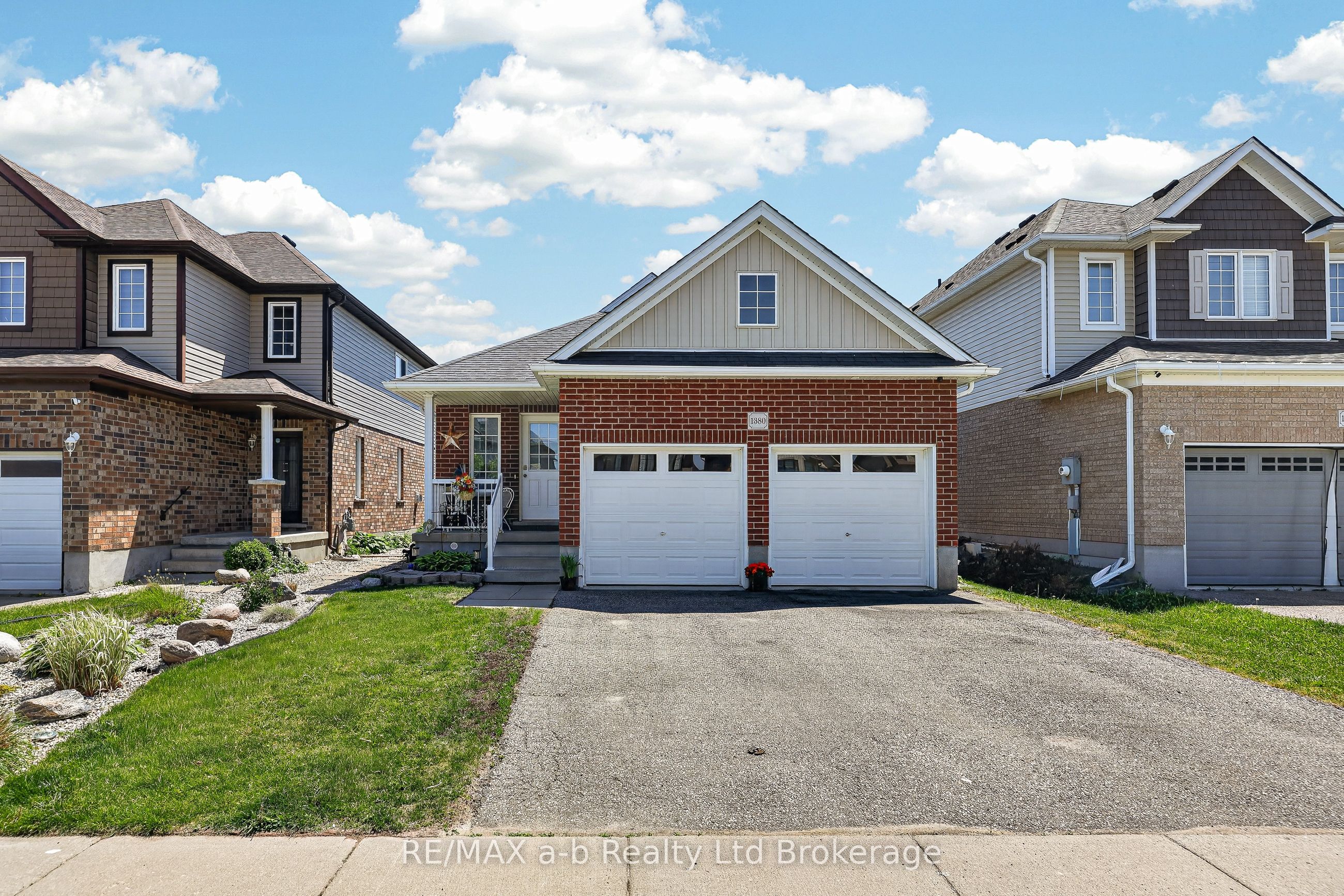 1380 Caen Avenue Property Photo 4