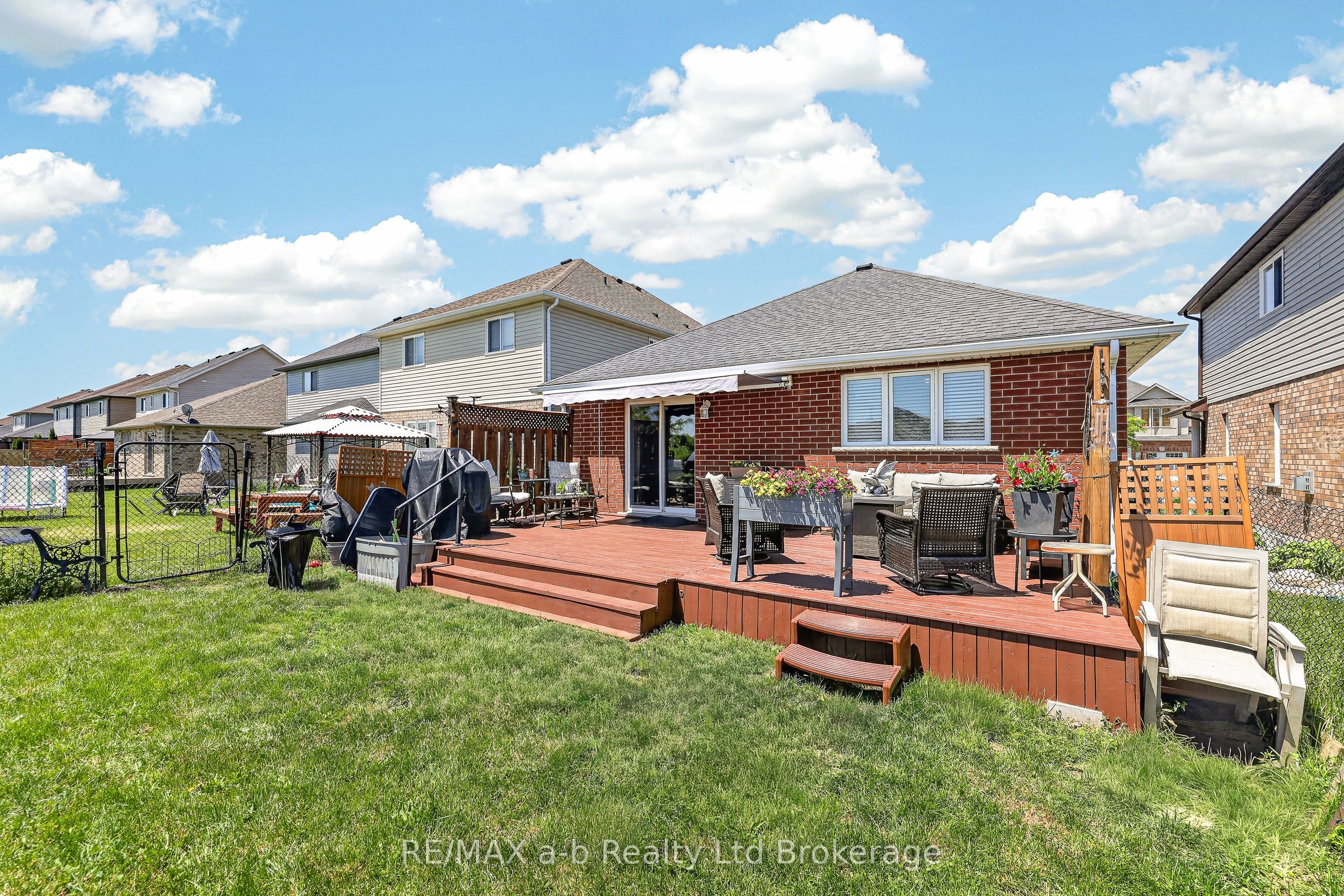 1380 Caen Avenue Property Photo 9