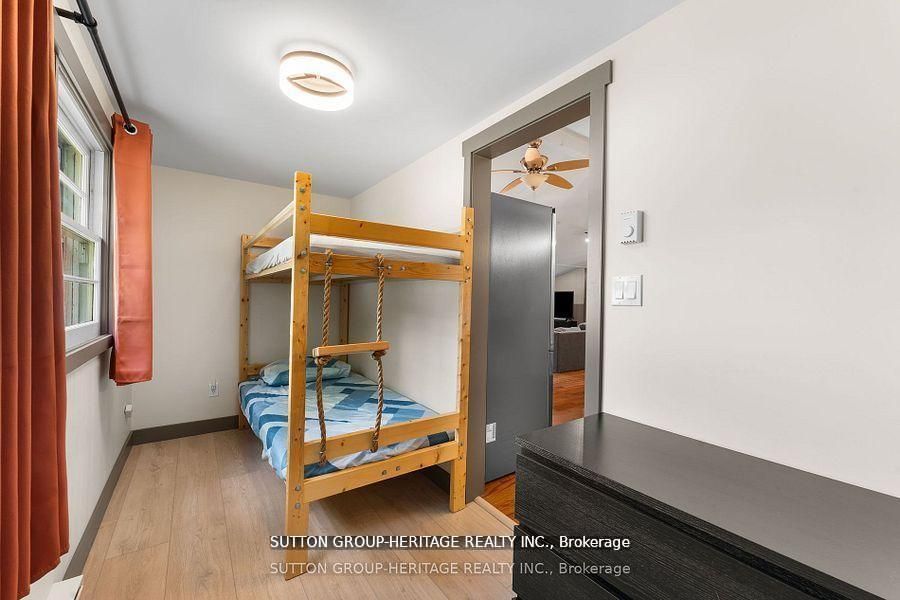 682 North Shore Drive E Property Photo 15