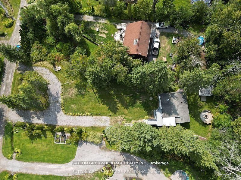 682 North Shore Drive E Property Photo 21