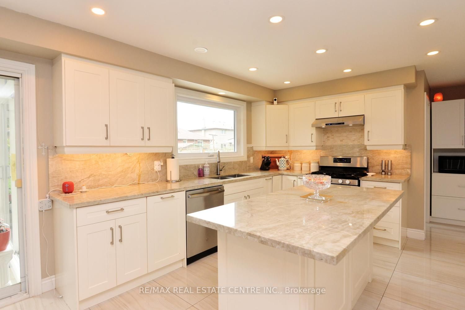43 Regalview Drive Property Photo 18