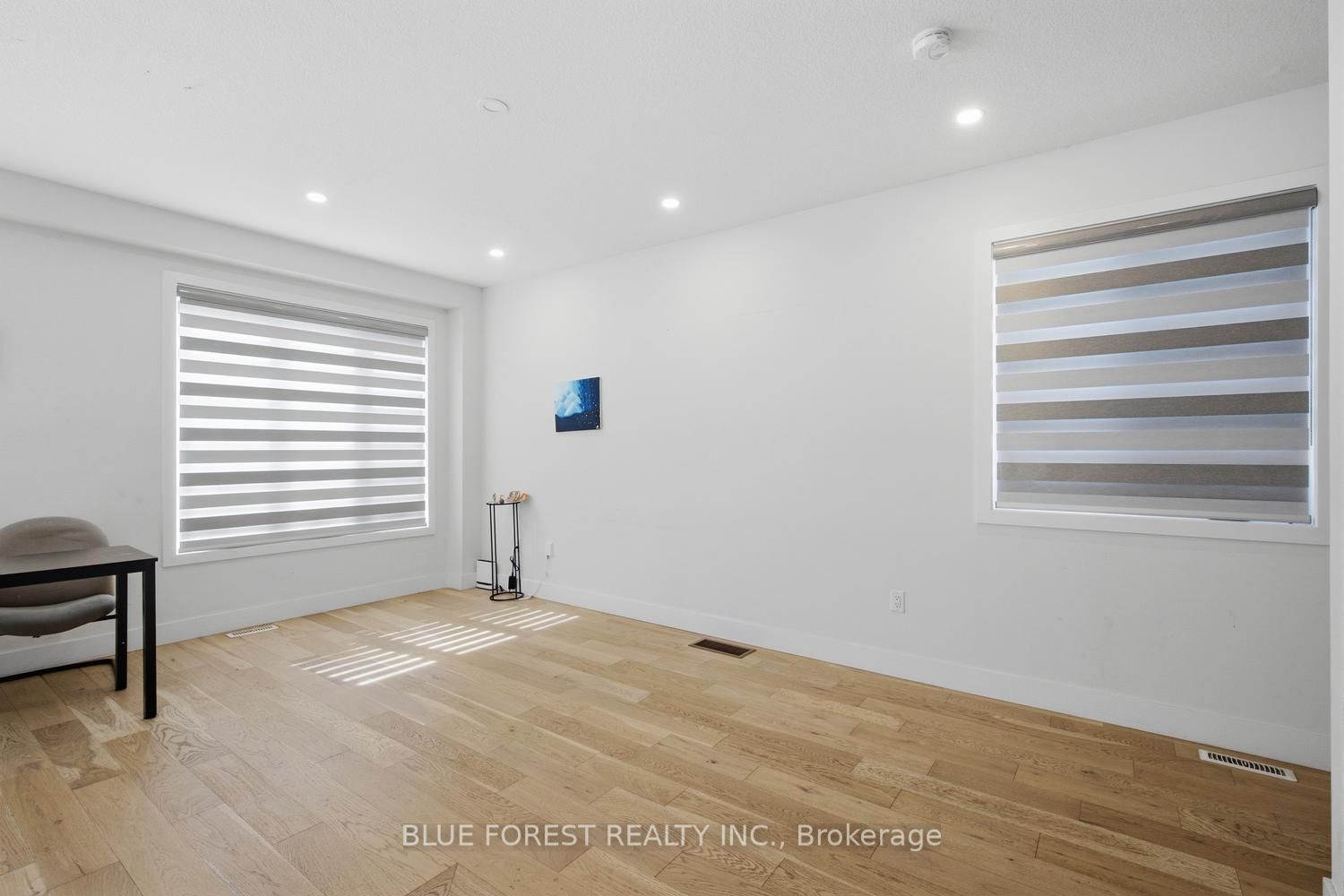 23 Christopher Court Property Photo 8