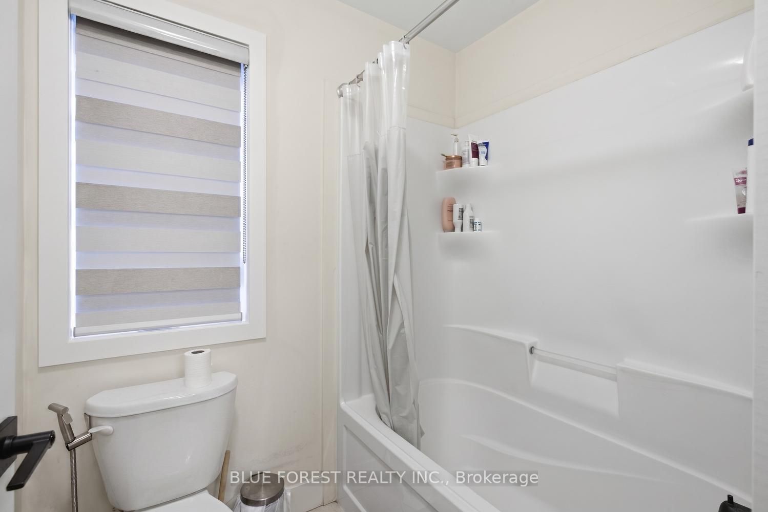 23 Christopher Court Property Photo 22