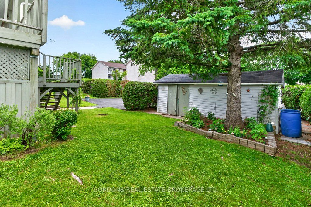 450 Charles Street N Property Photo 12