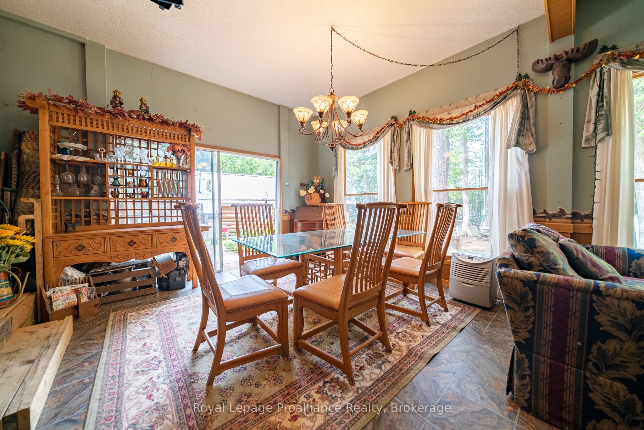 1117a Twin Pine Lane Property Photo 4