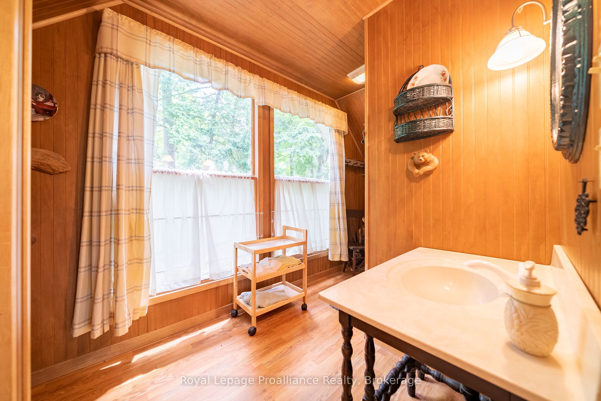 1117a Twin Pine Lane Property Photo 12