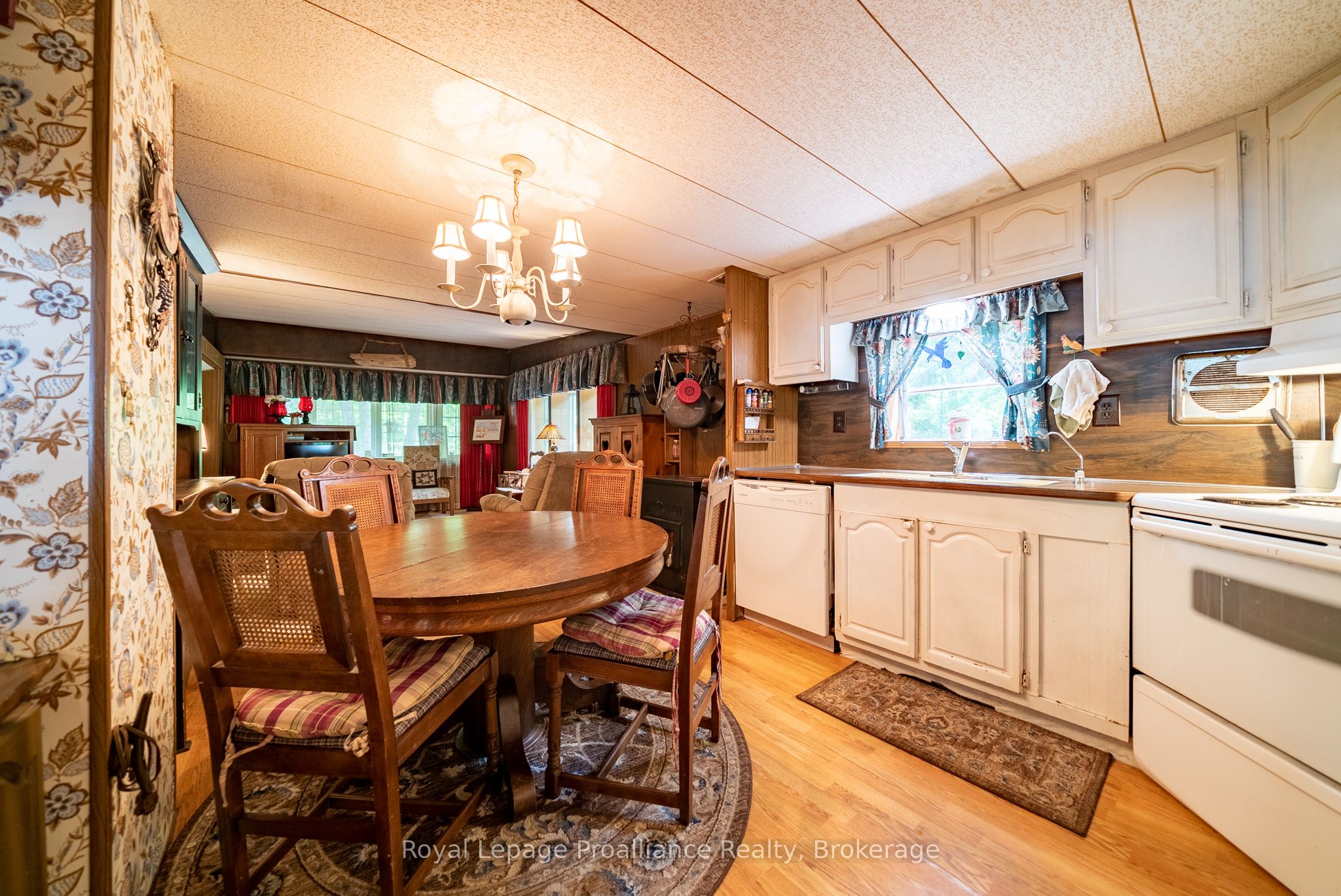 1117a Twin Pine Lane Property Photo 17