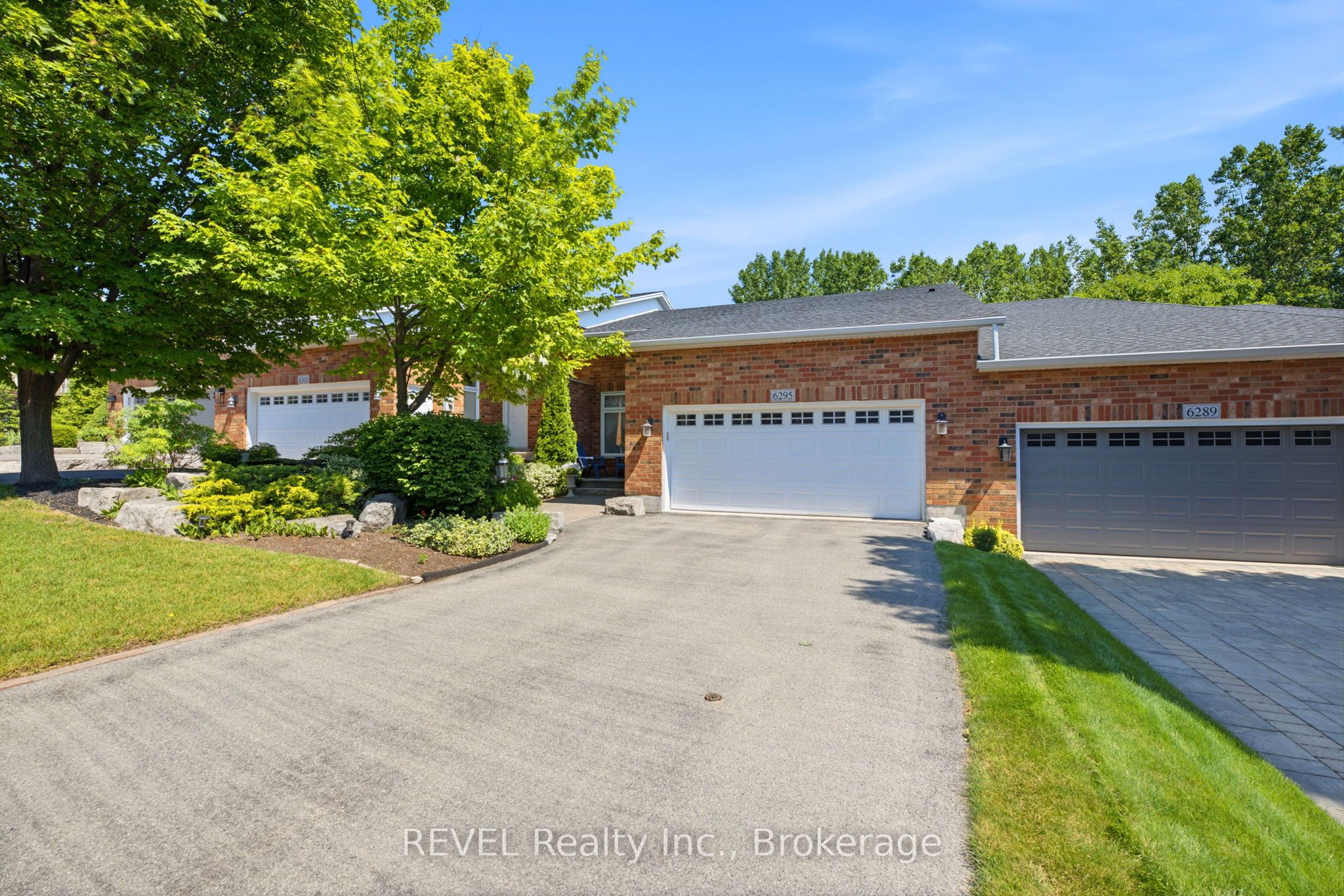 6295 Forest Ridge Drive