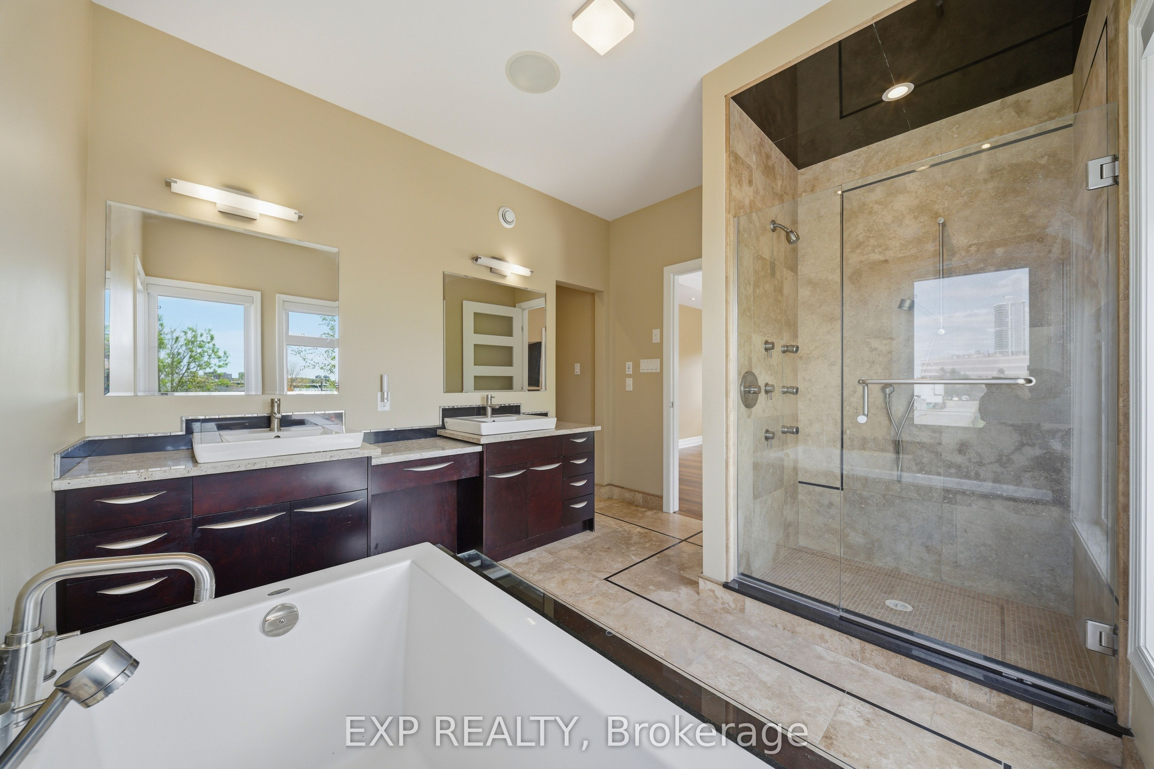 1356 Louis Lane Property Photo 15