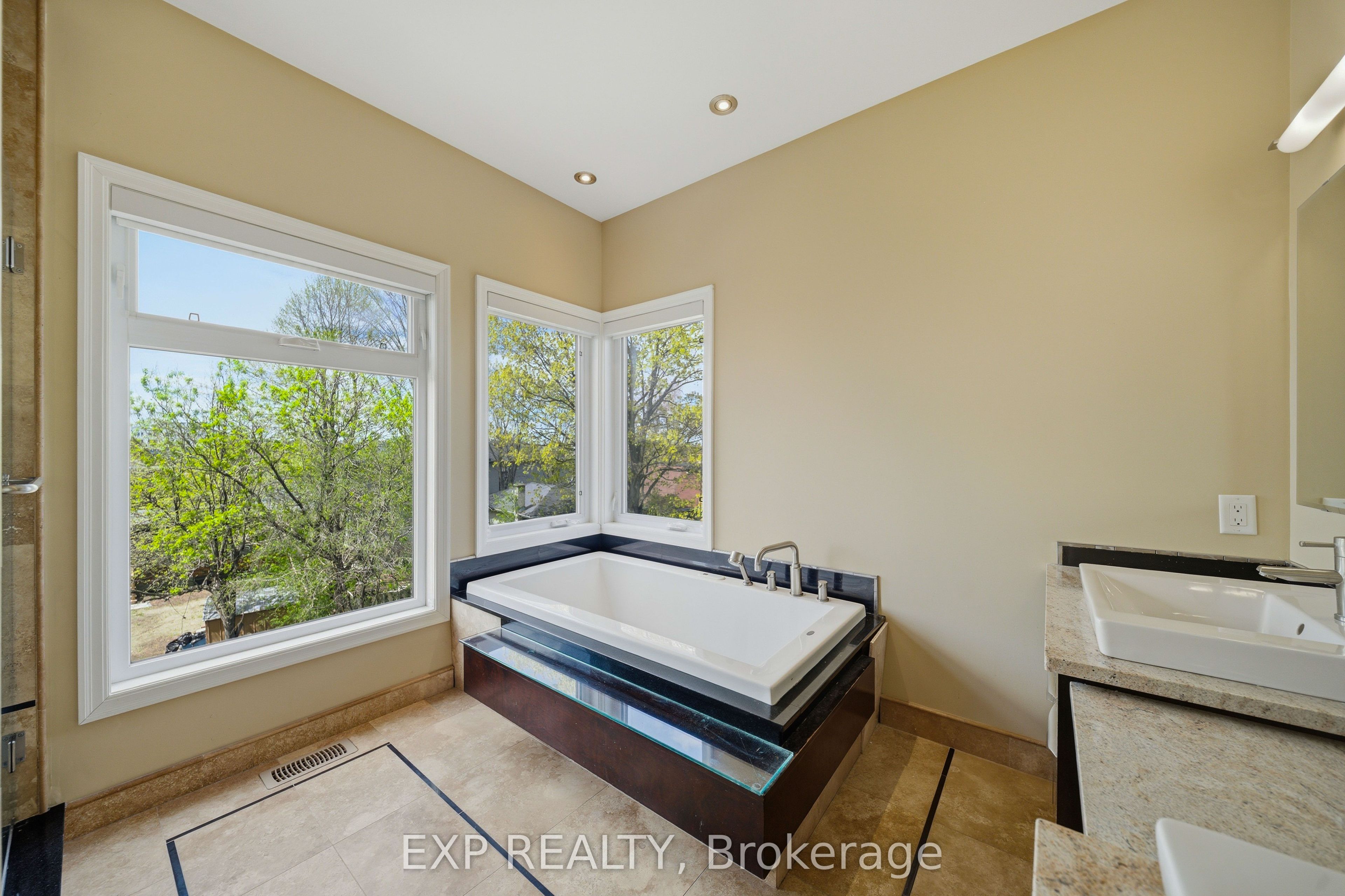 1356 Louis Lane Property Photo 17