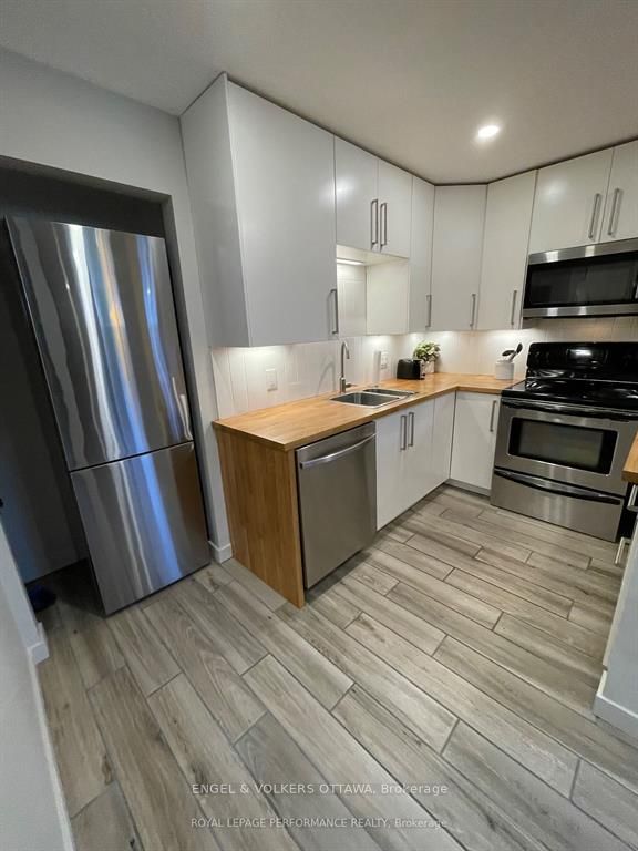 10 Sherbrooke Avenue Property Photo 4