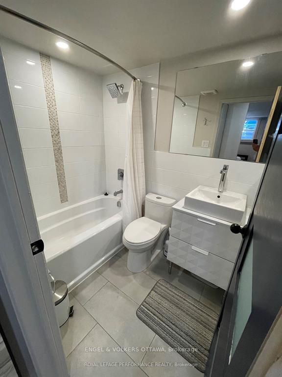 10 Sherbrooke Avenue Property Photo 6