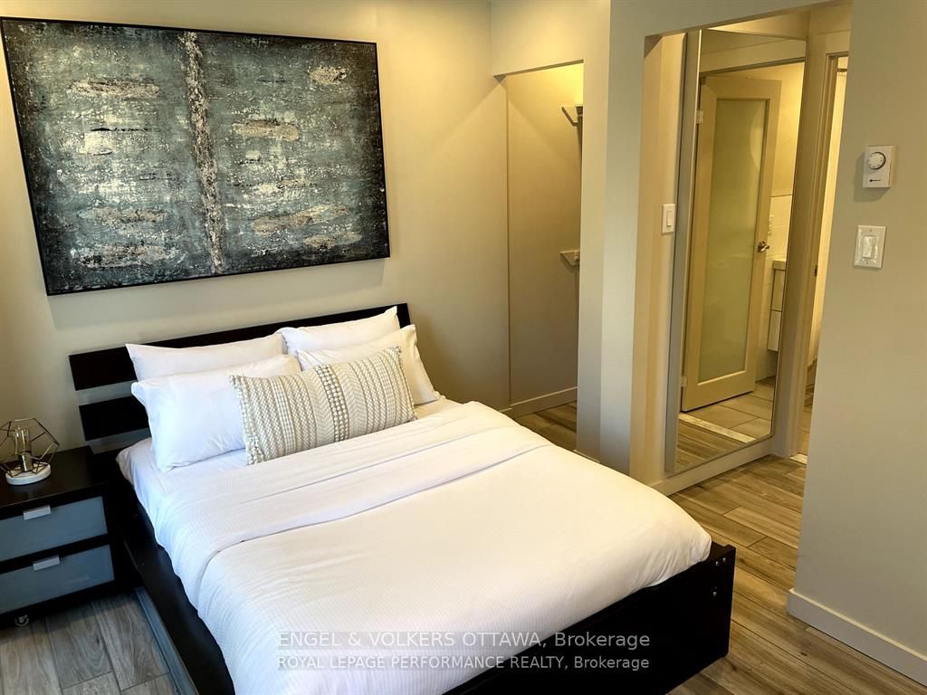 10 Sherbrooke Avenue Property Photo 11