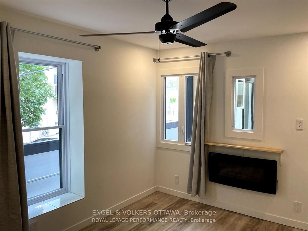 10 Sherbrooke Avenue Property Photo 14