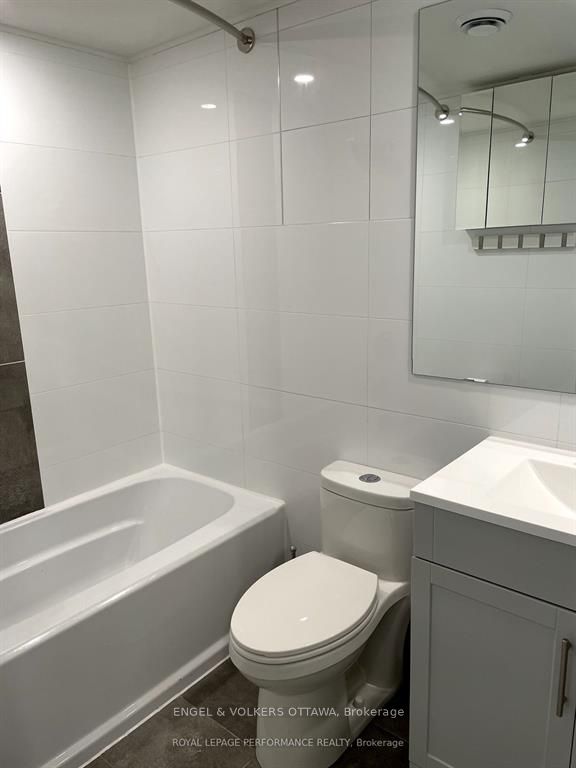 10 Sherbrooke Avenue Property Photo 17