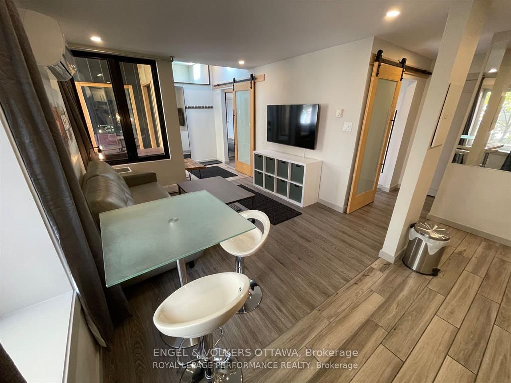 10 Sherbrooke Avenue Property Photo 25