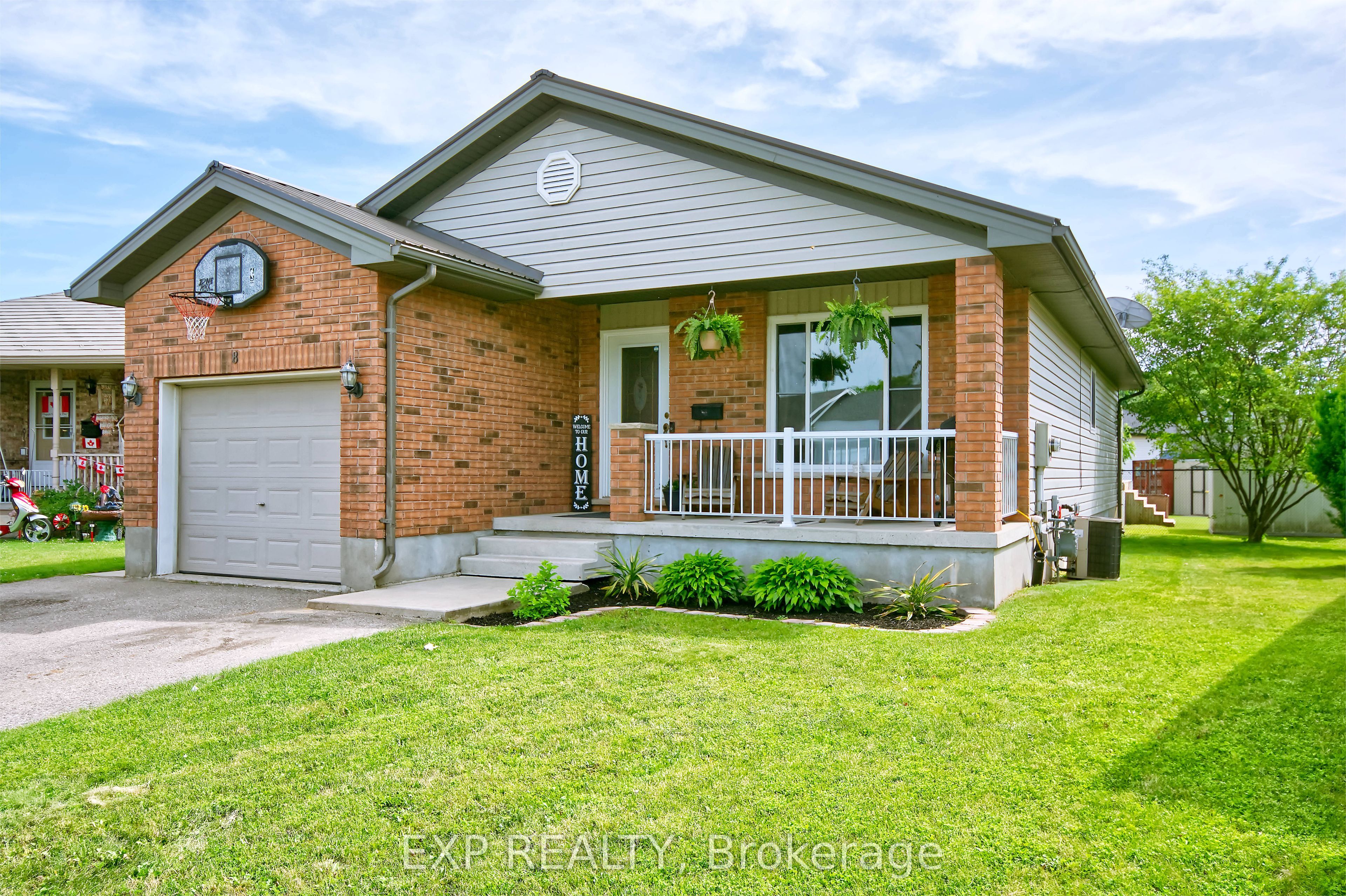 8 Rebecca Drive Property Photo 3