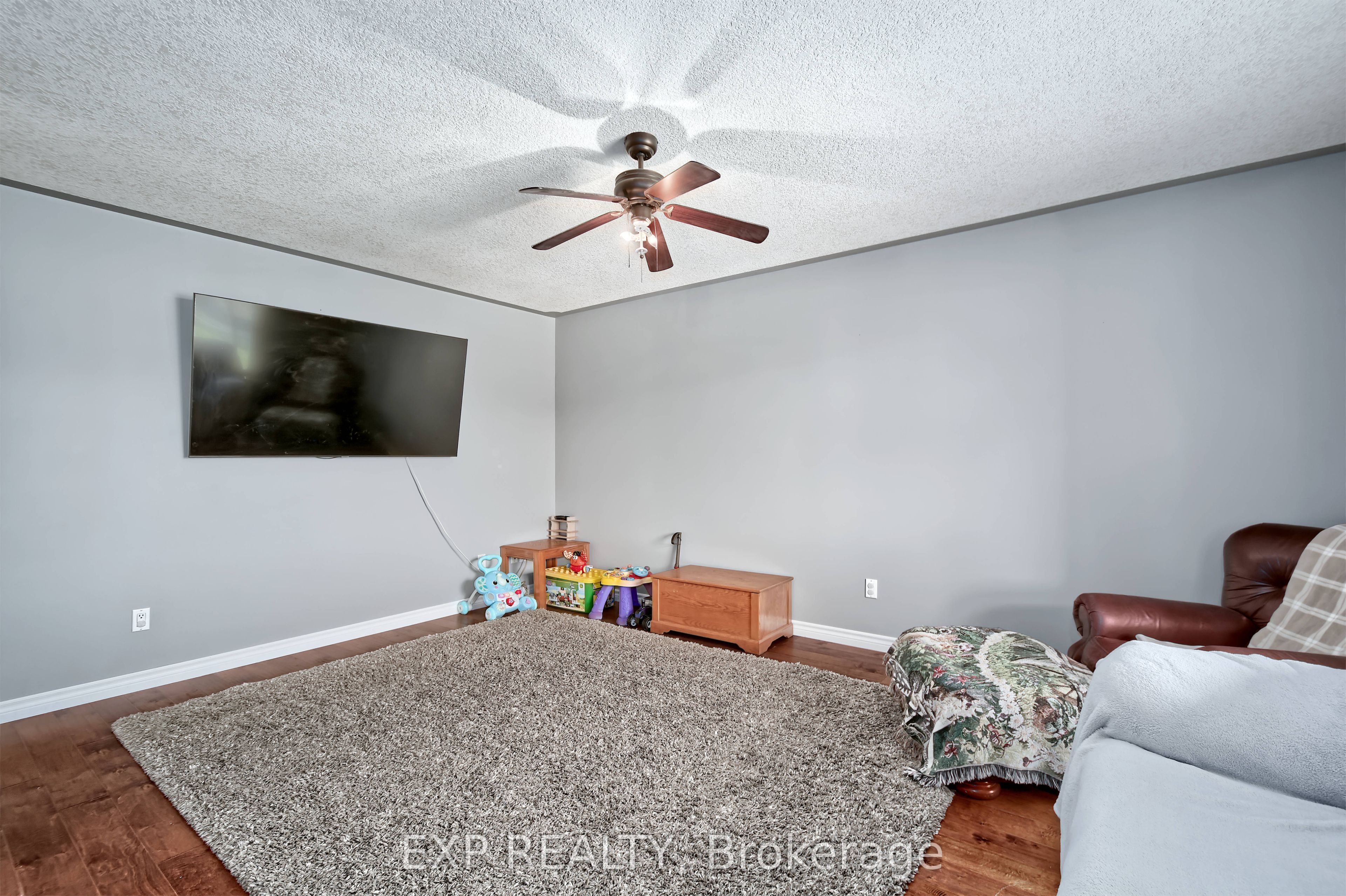 8 Rebecca Drive Property Photo 9