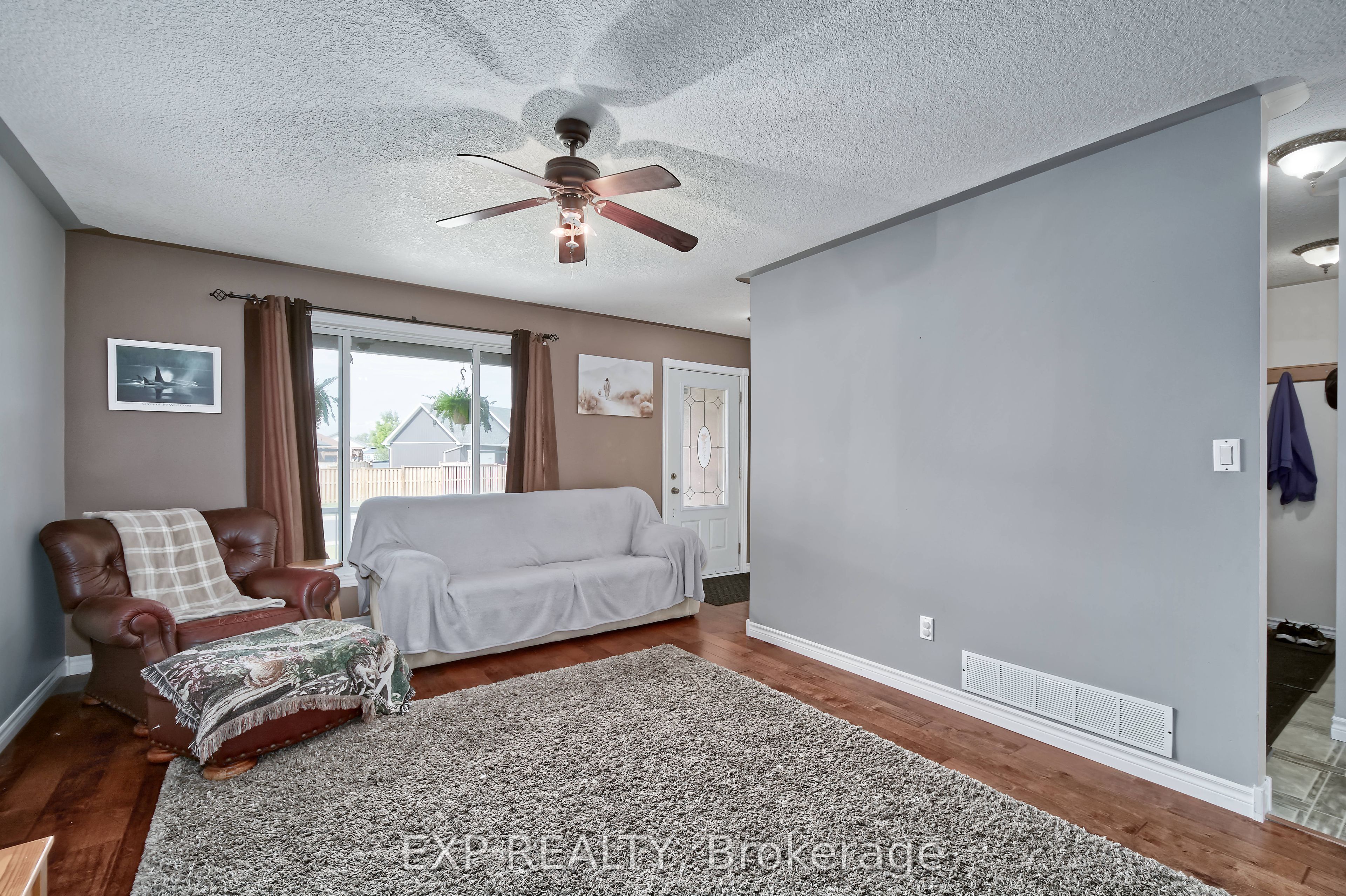 8 Rebecca Drive Property Photo 10