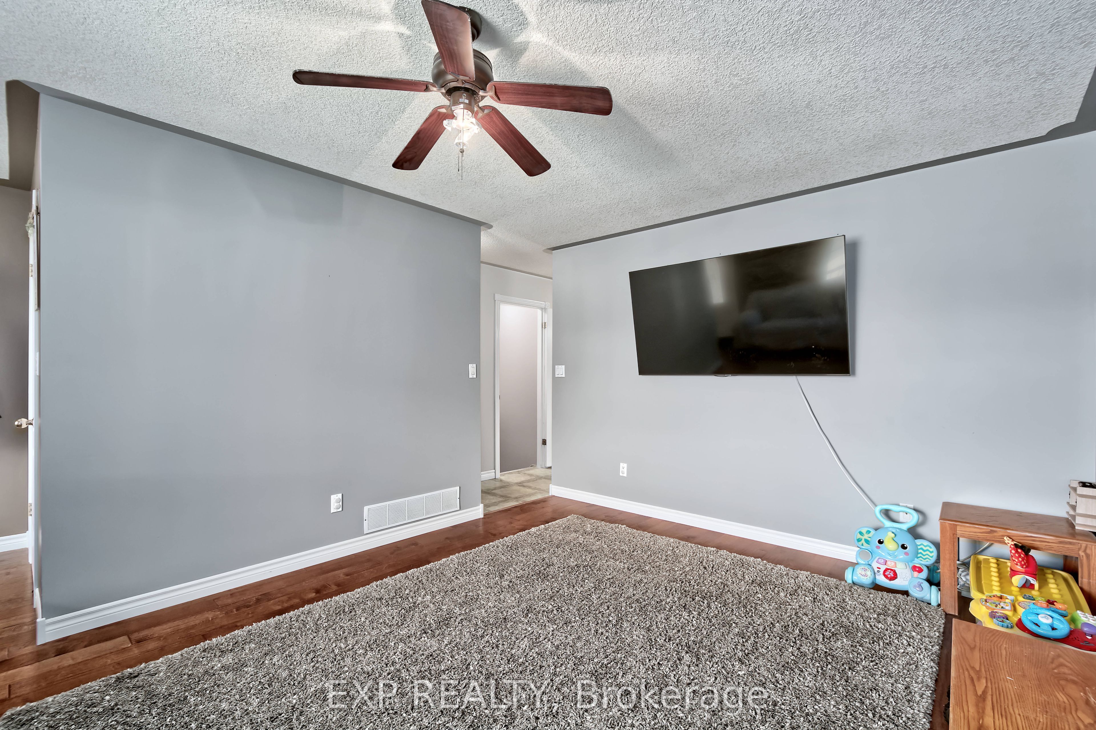 8 Rebecca Drive Property Photo 11
