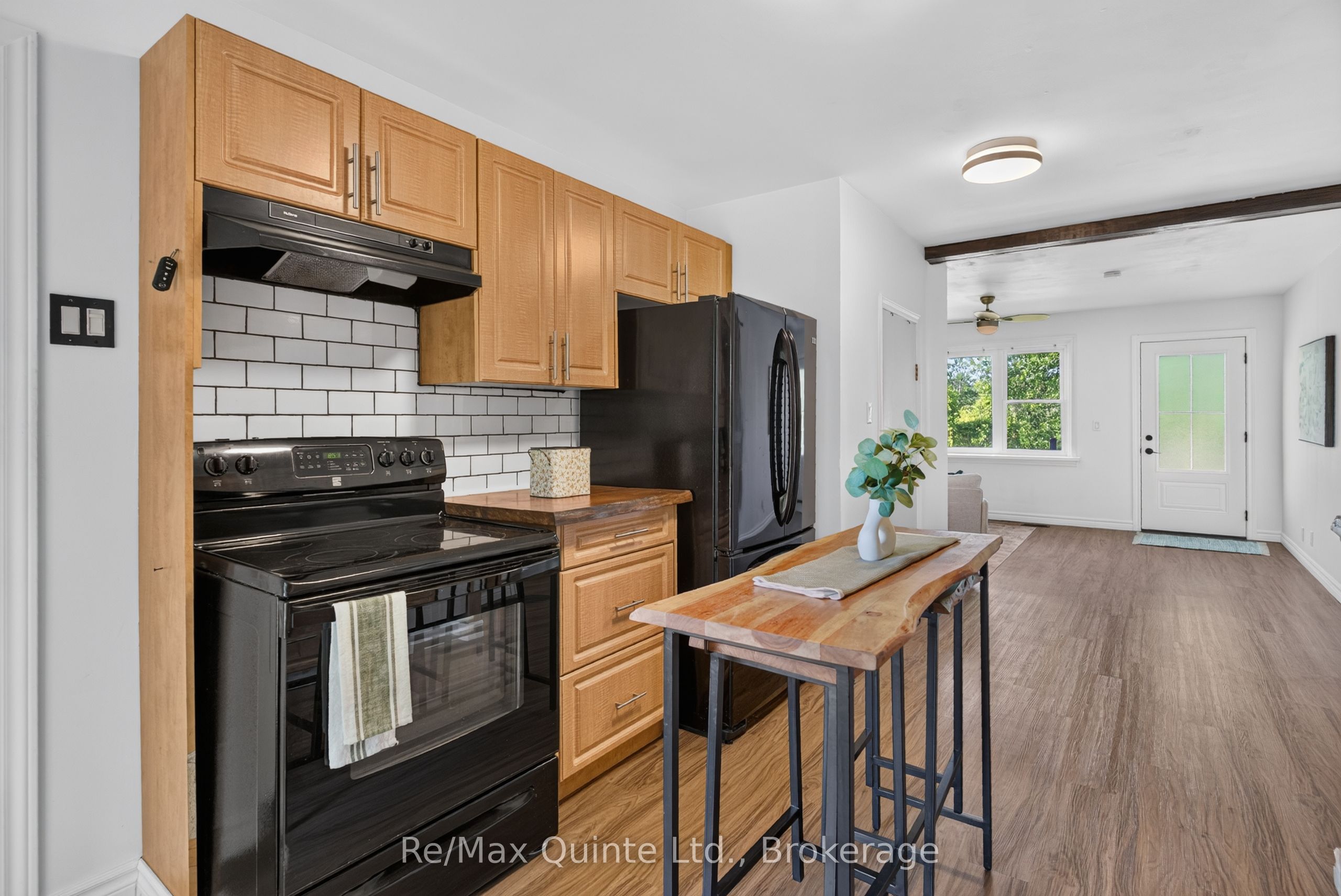 219 Marmora Street Property Photo 8