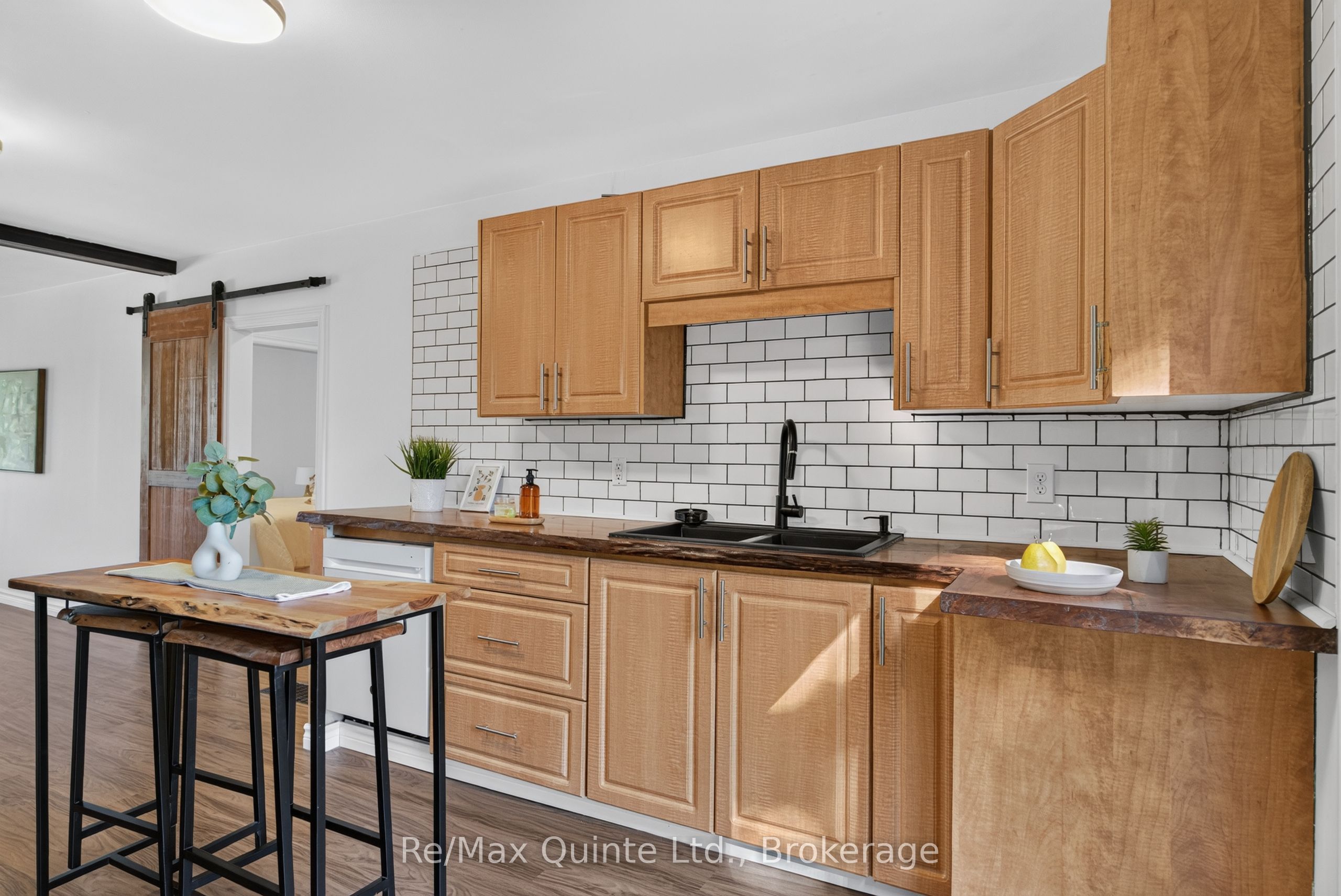 219 Marmora Street Property Photo 11