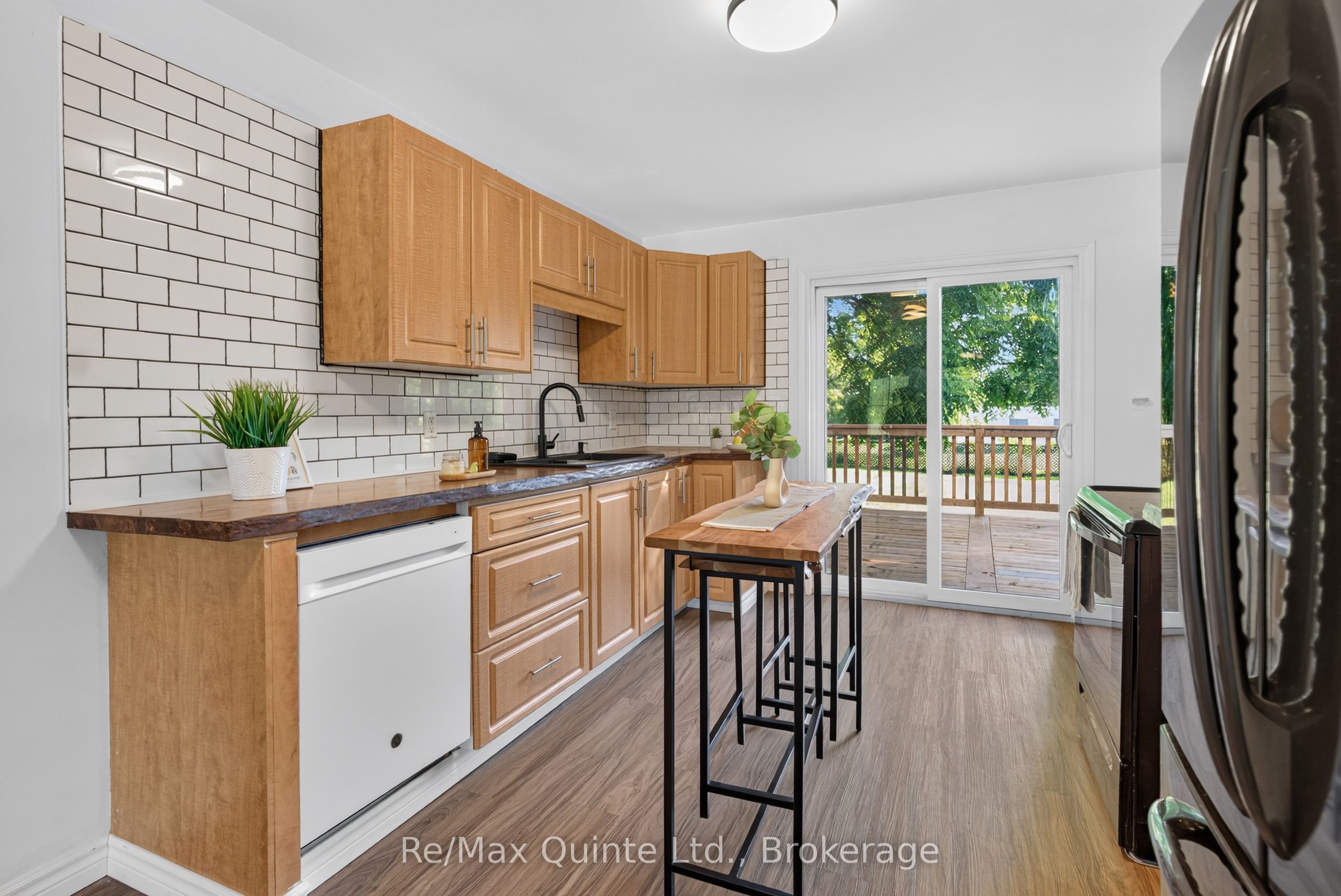 219 Marmora Street Property Photo 12