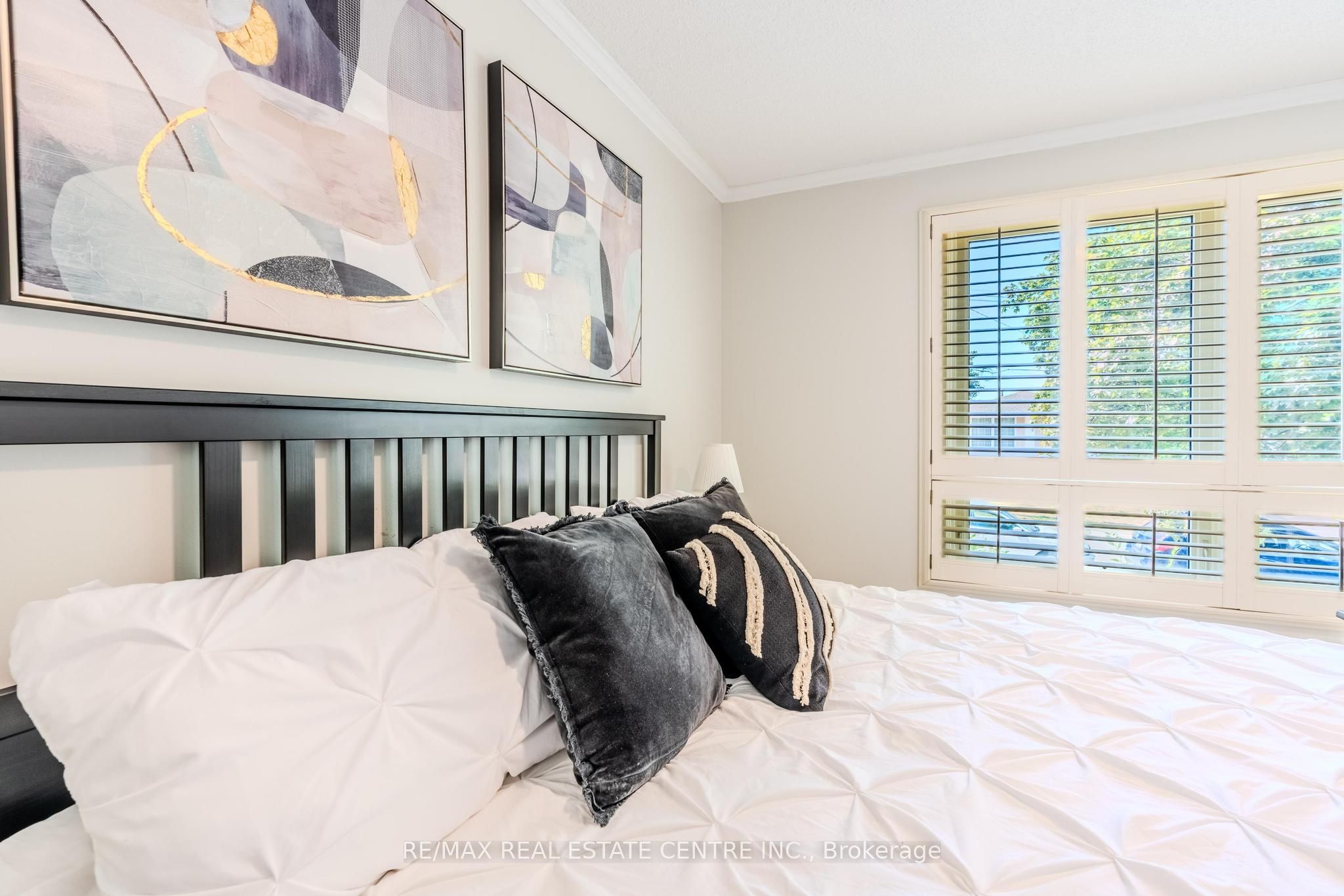 172 Hanover Place Property Photo 14