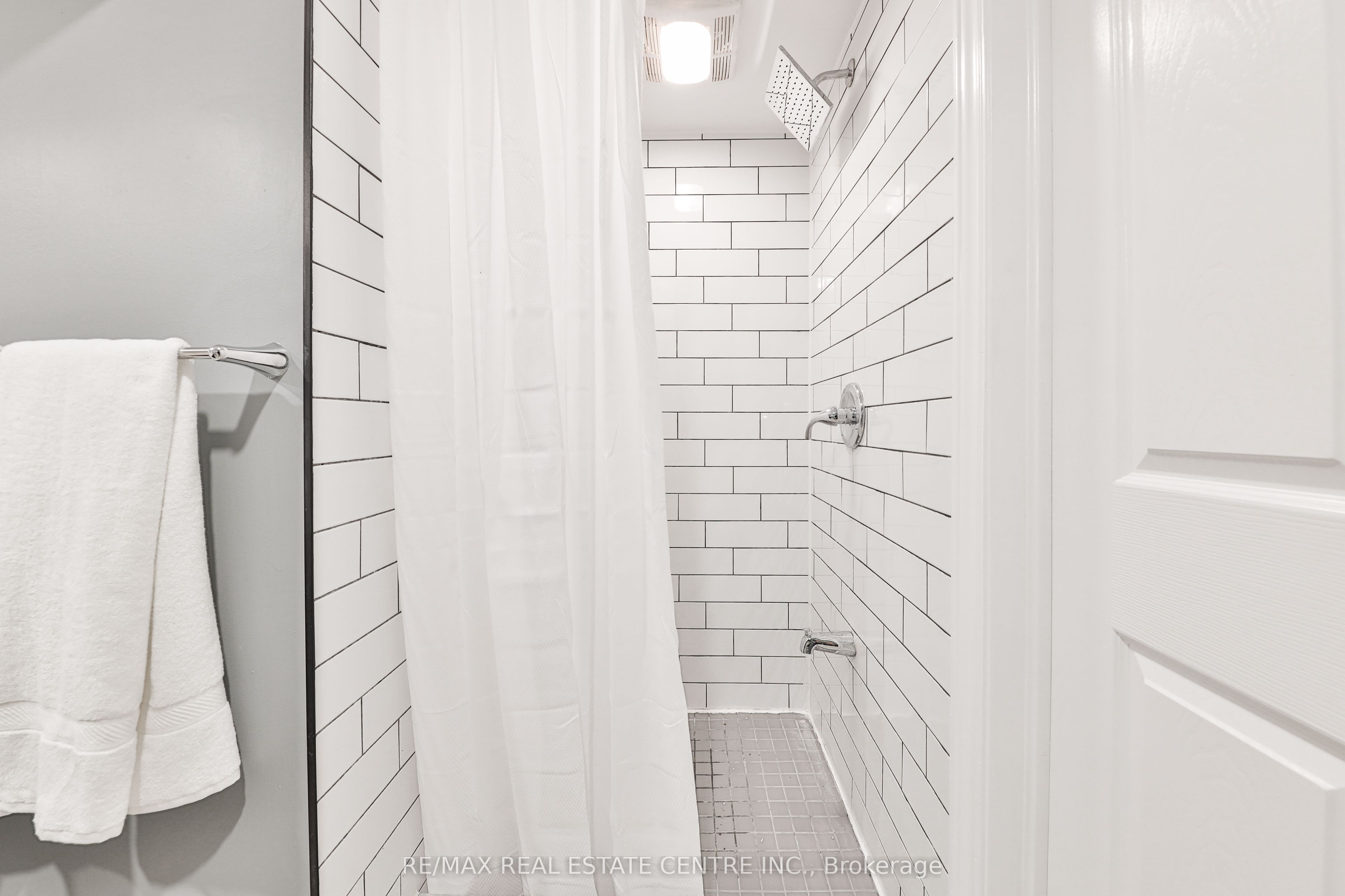 172 Hanover Place Property Photo 38