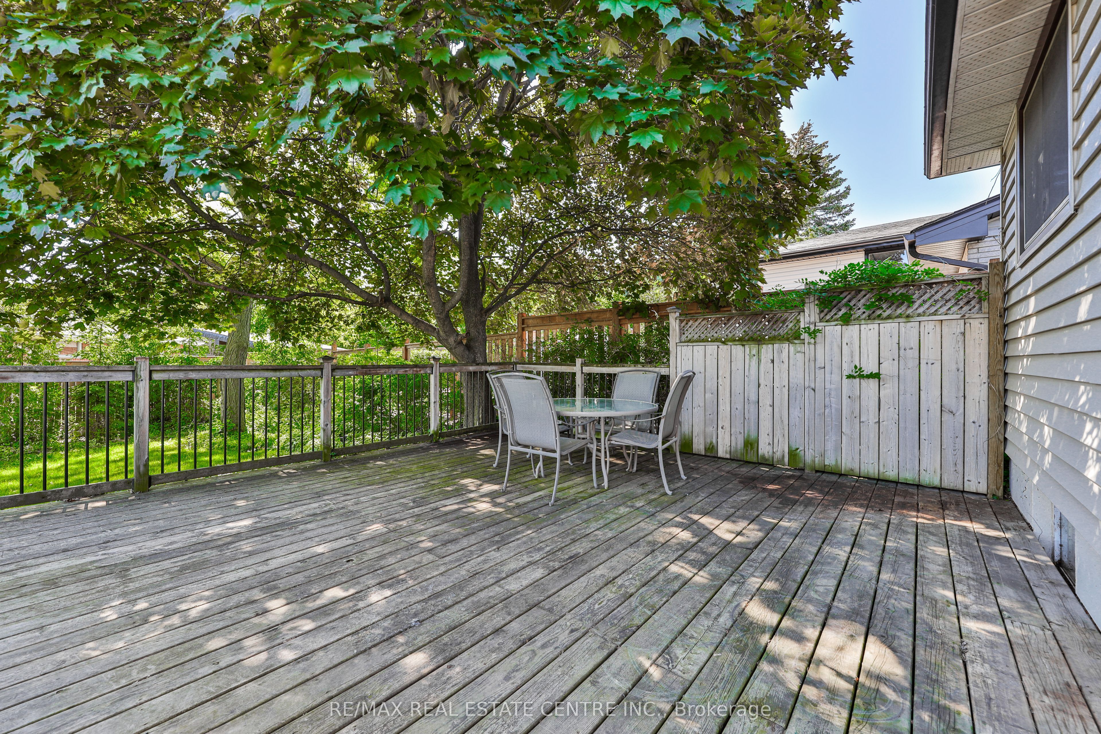 172 Hanover Place Property Photo 40
