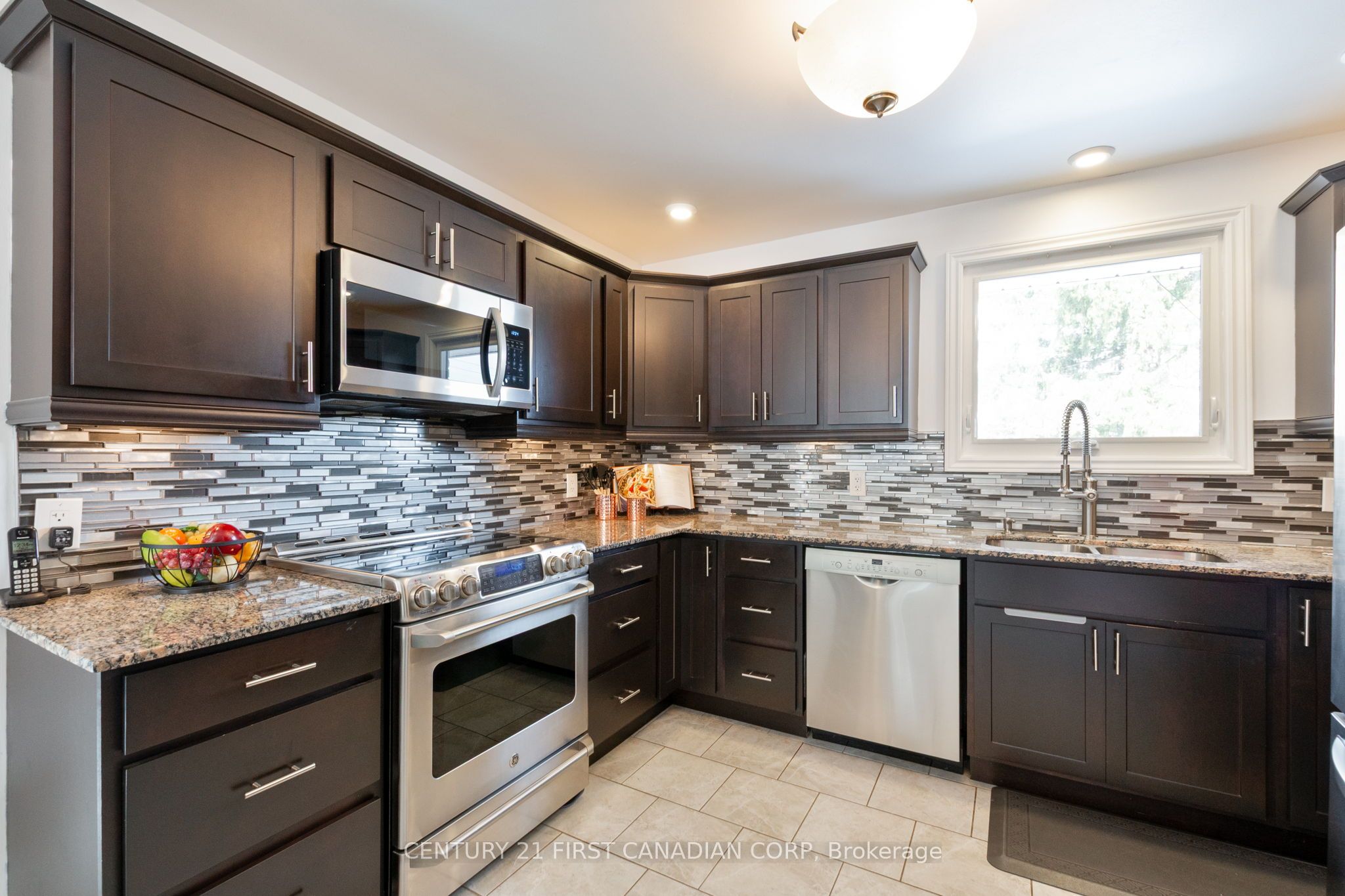 1099 Byron Baseline Road Property Photo 13