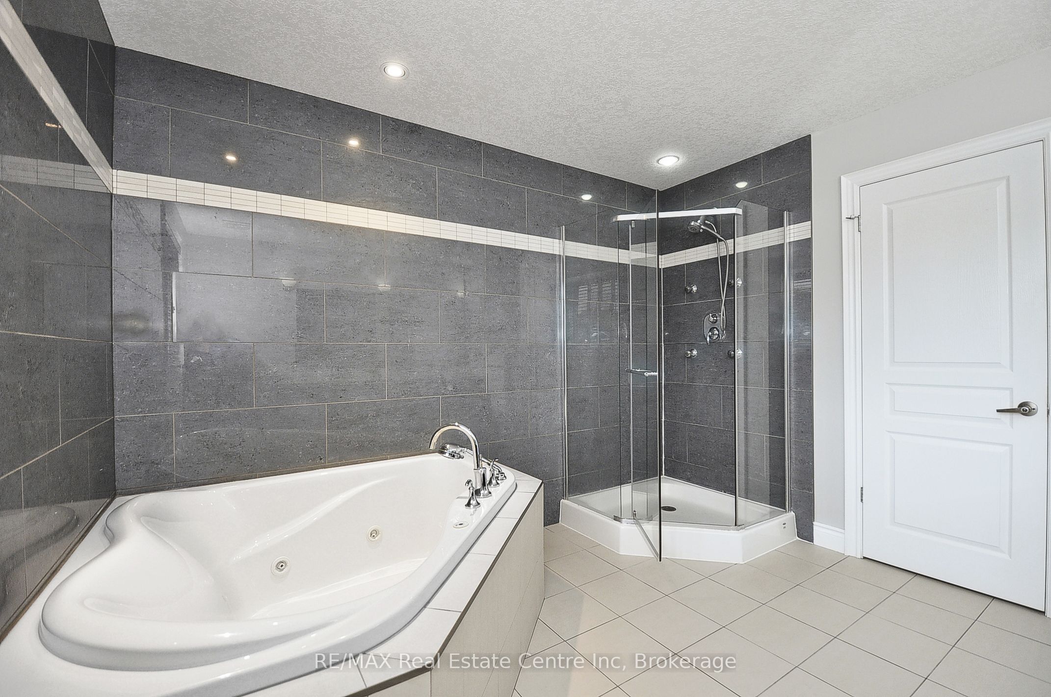 3 Lockwood Street Property Photo 28