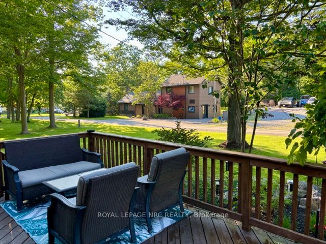 4882 Mapleview Crescent Property Photo 42