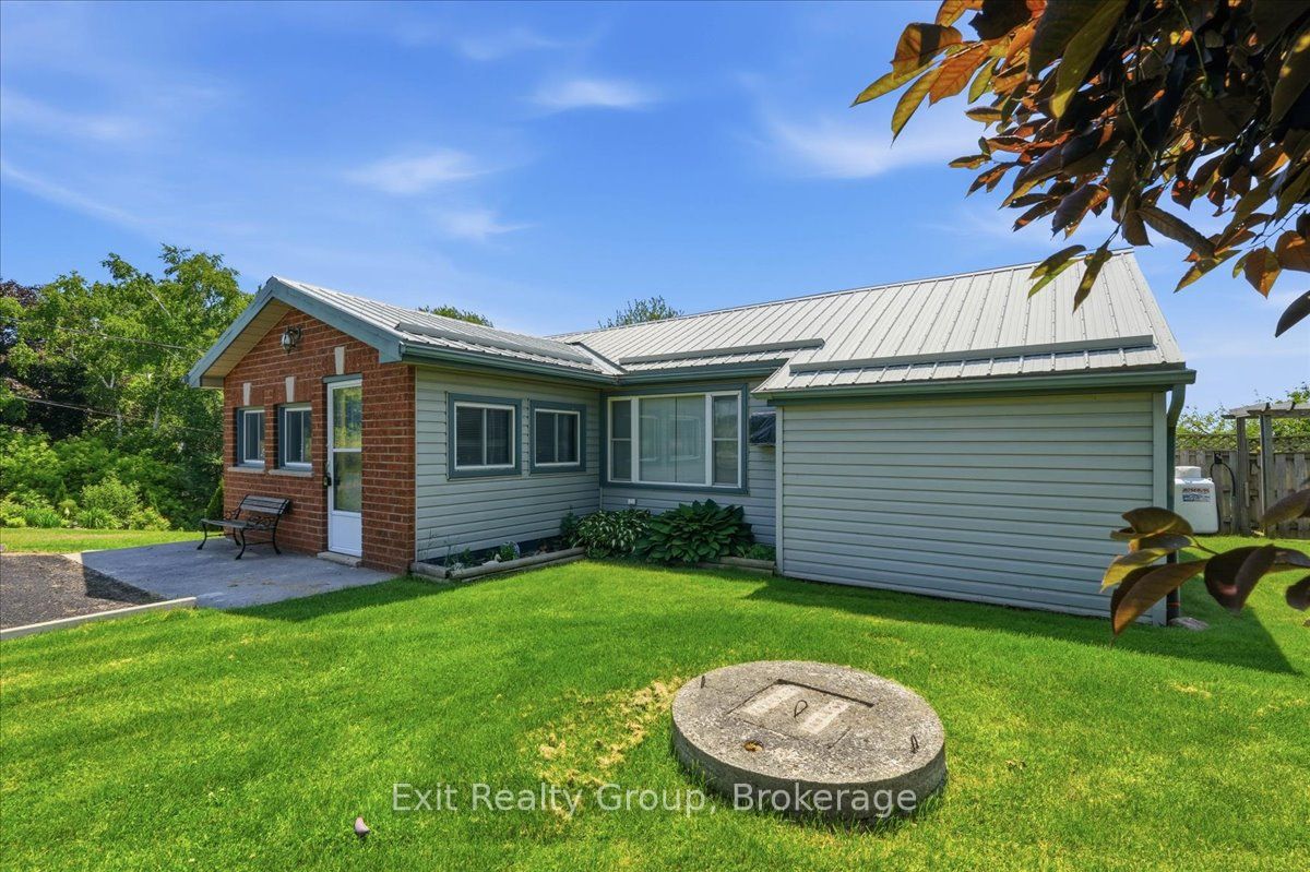 1083 Lakeside Drive Property Photo 3