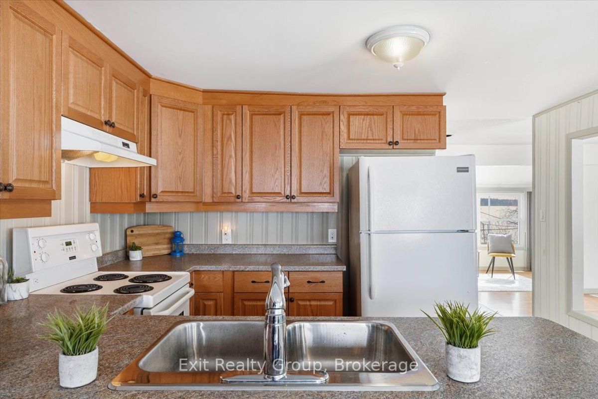 1083 Lakeside Drive Property Photo 29