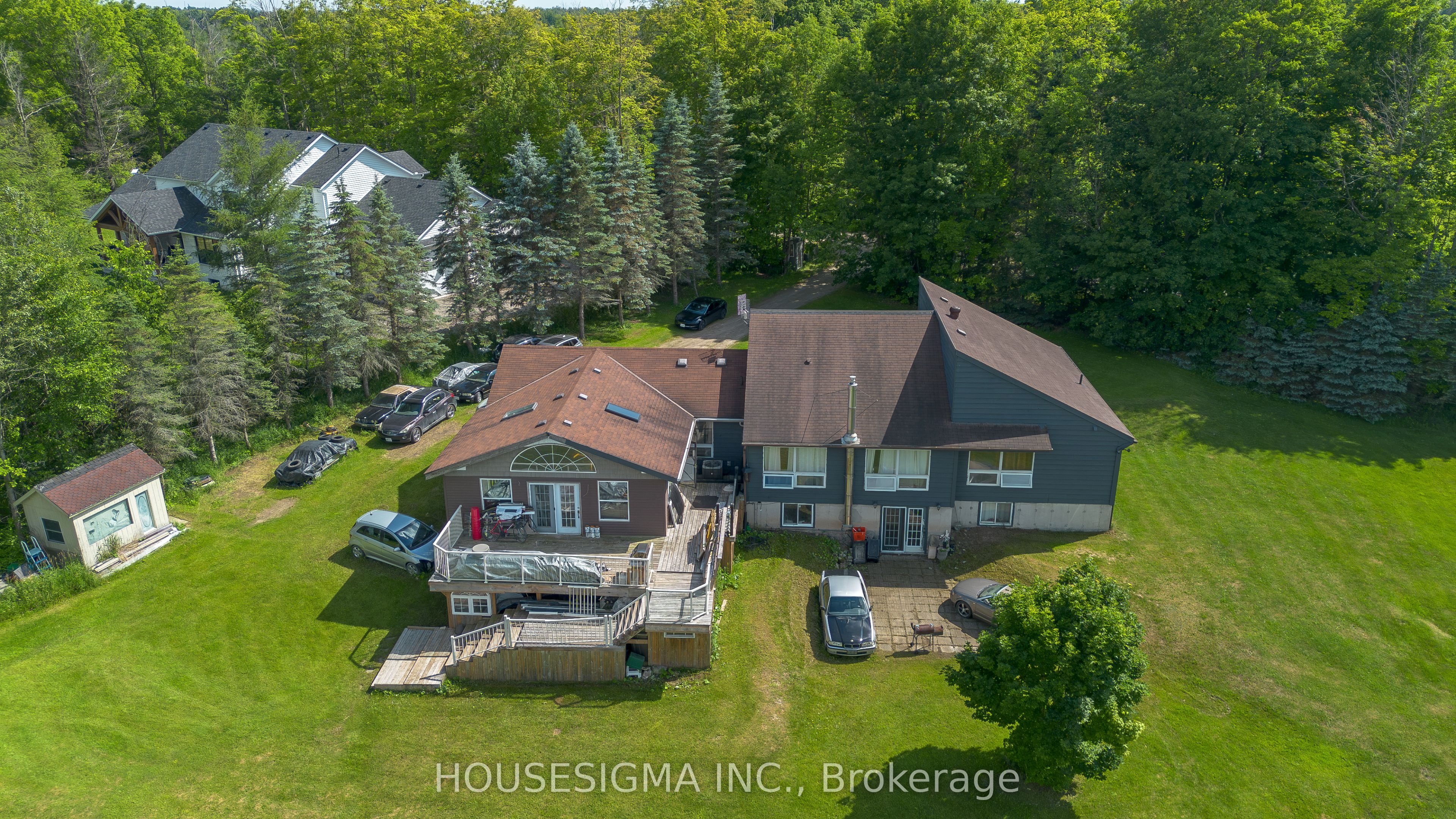 5647 First Line Property Photo 1