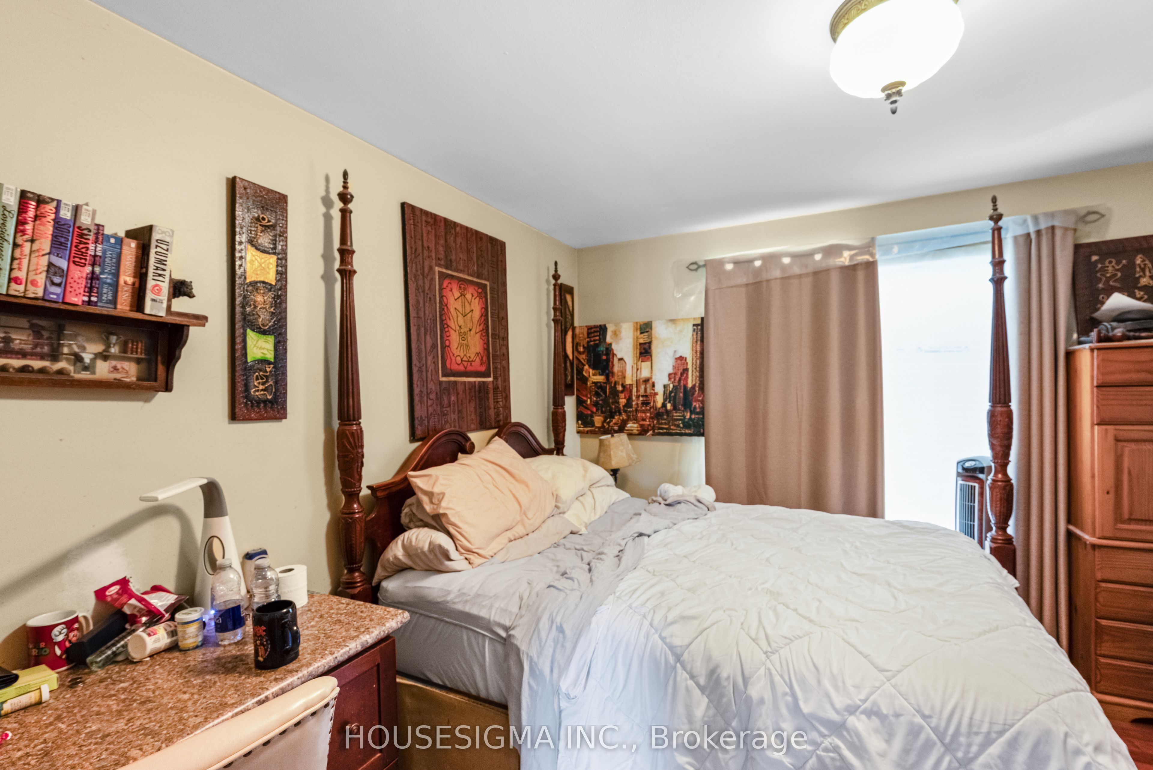 5647 First Line Property Photo 20