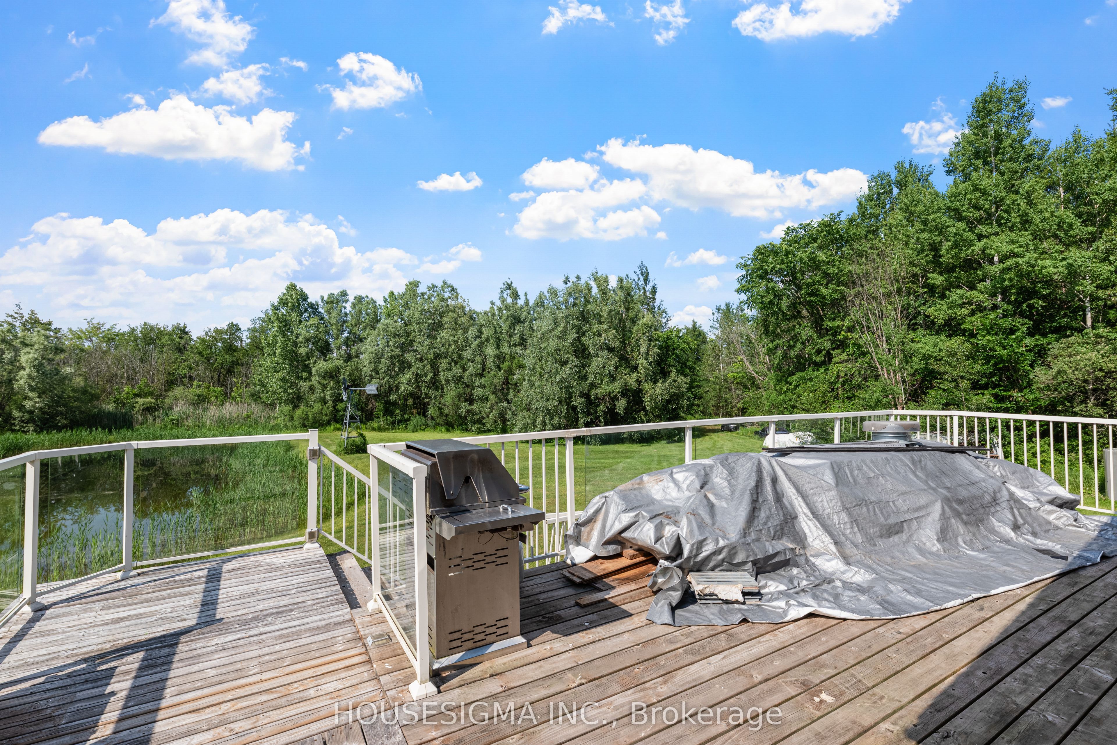 5647 First Line Property Photo 23