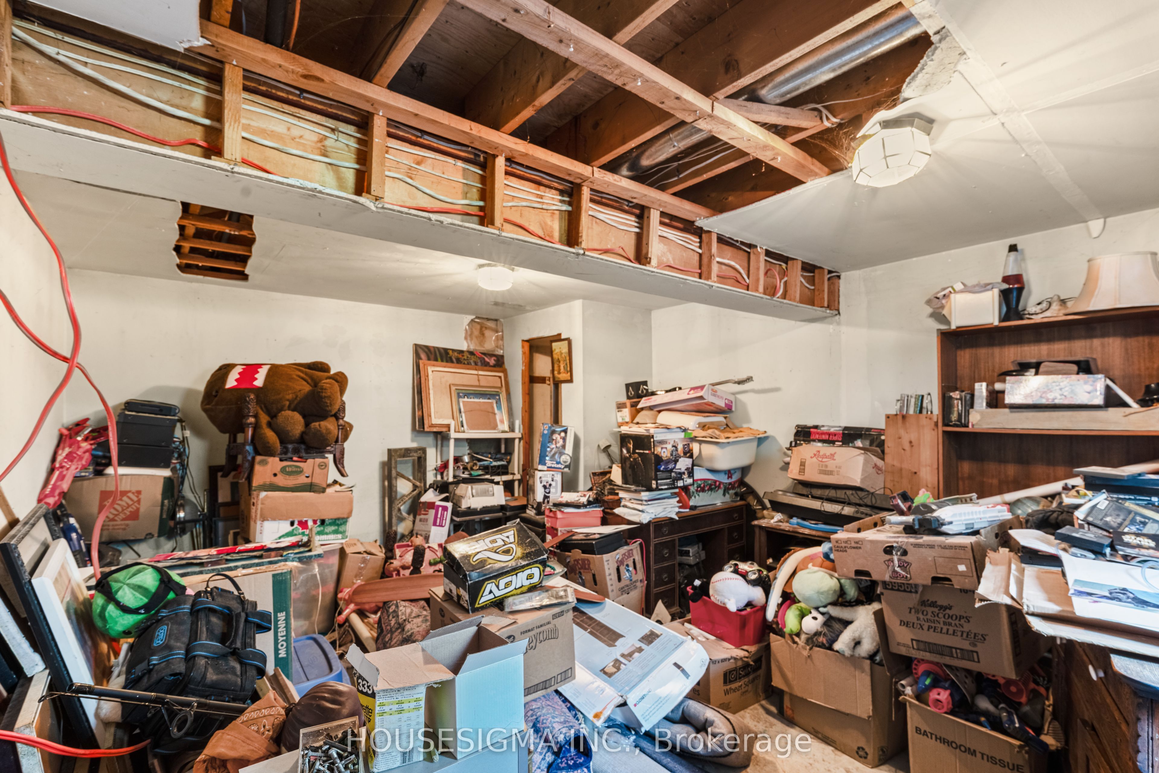 5647 First Line Property Photo 31