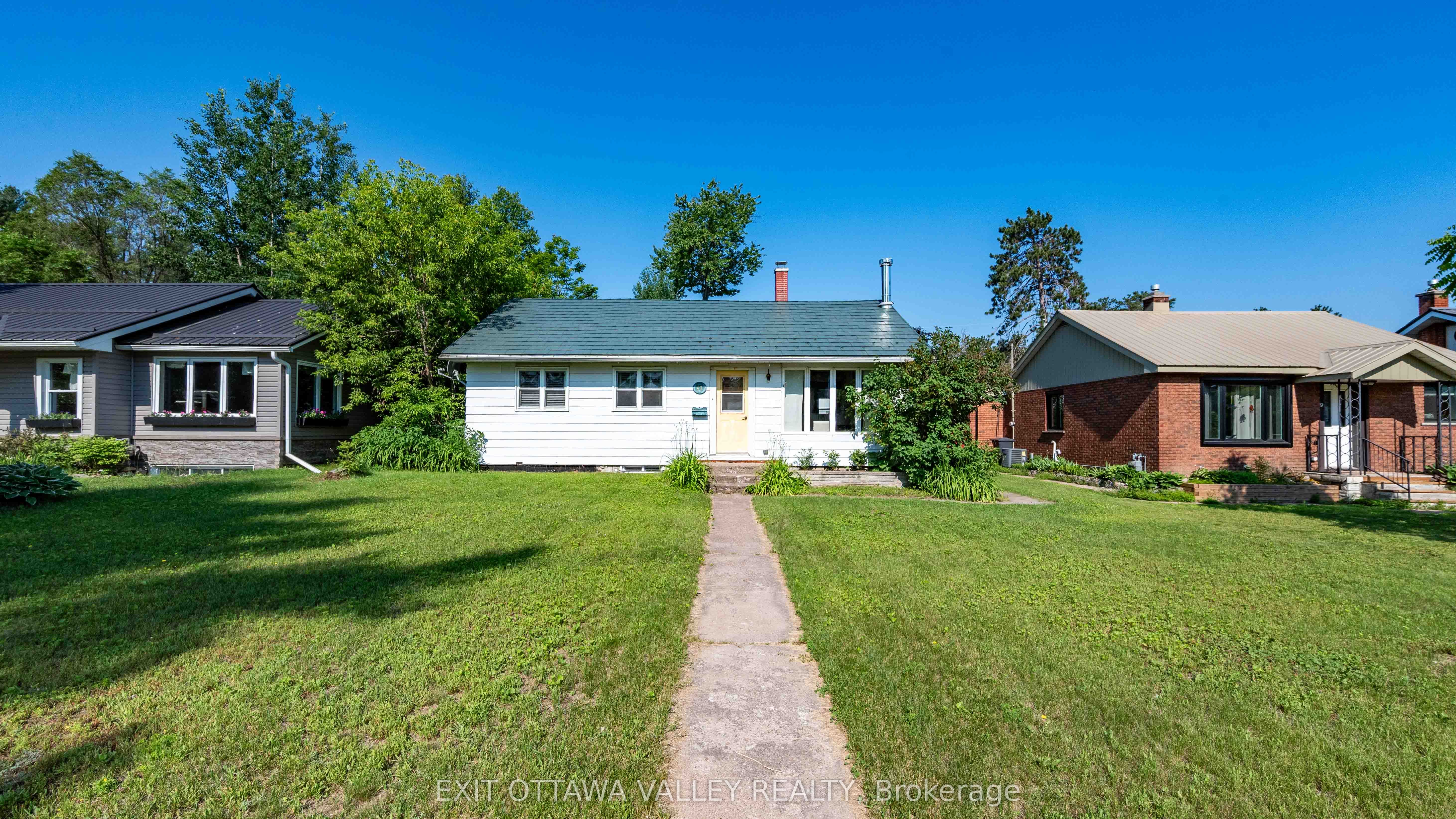 41 Huron Street Property Photo 1