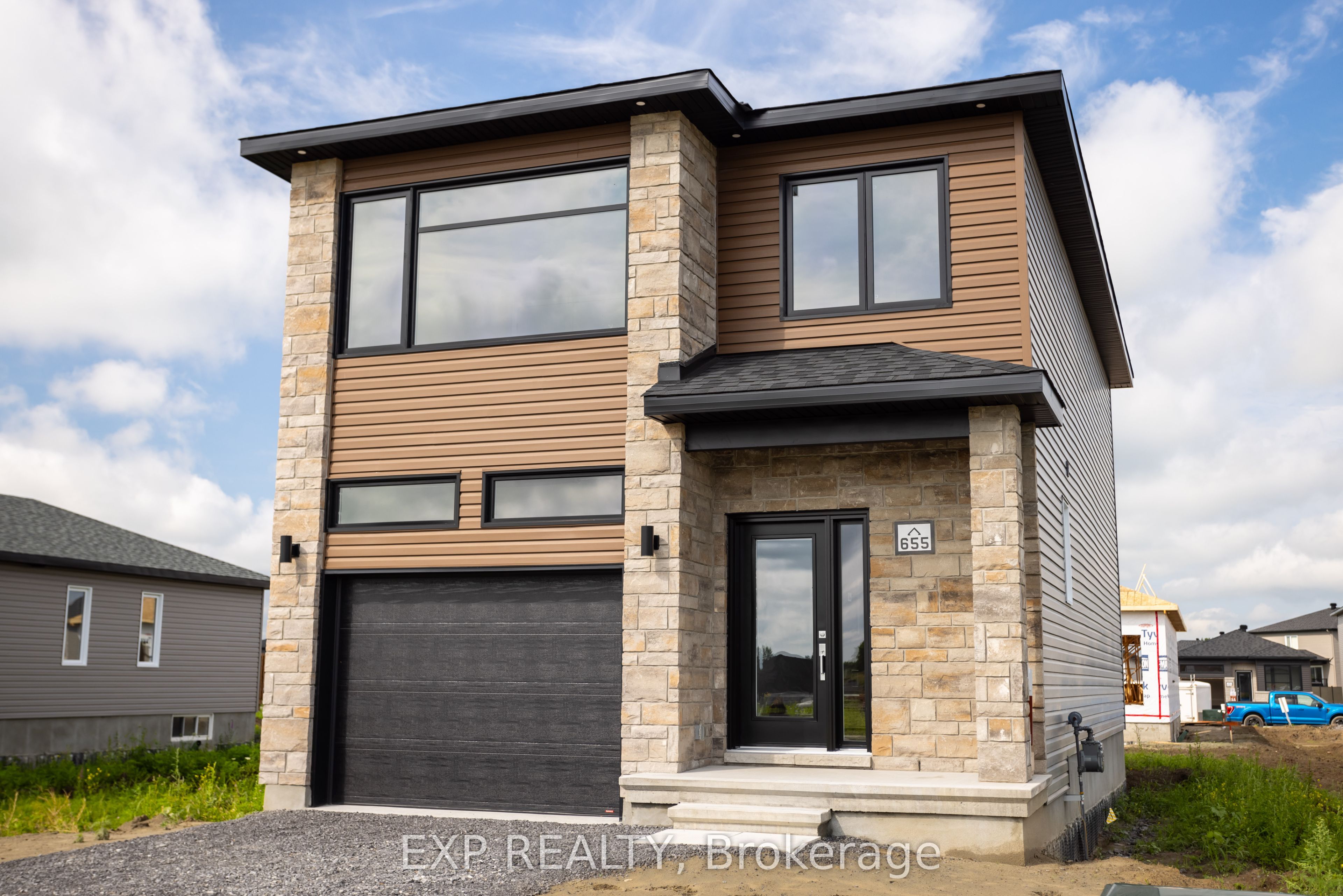 691 Chillon Street Property Photo 2