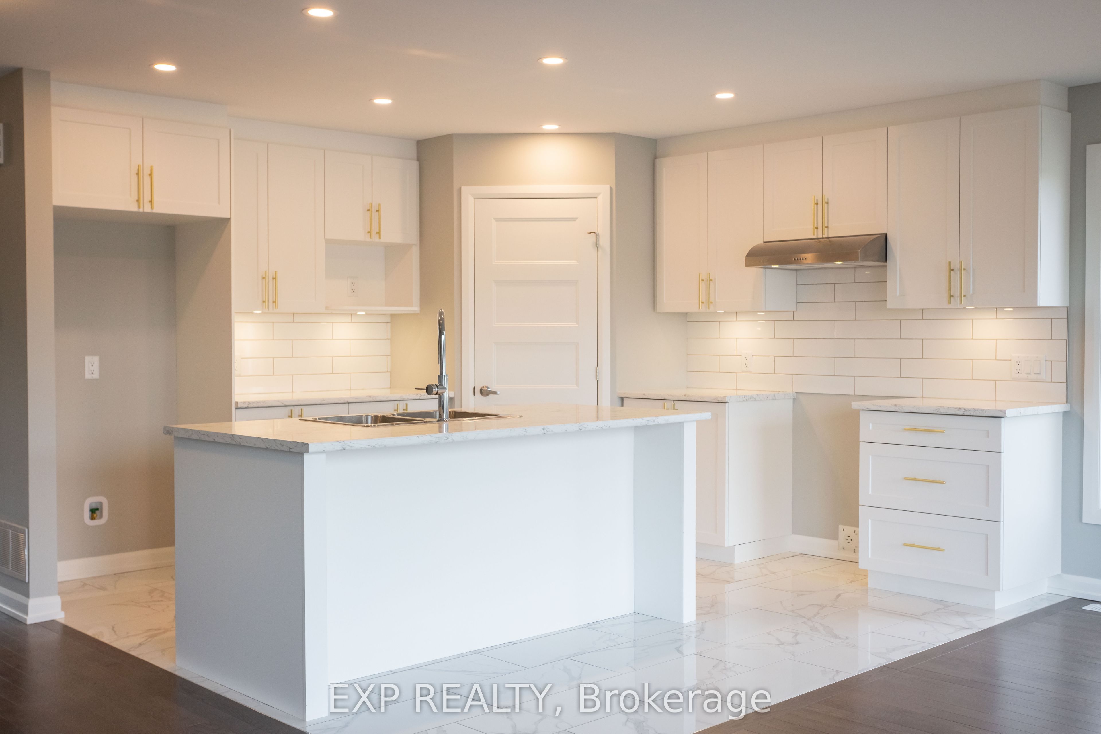 691 Chillon Street Property Photo 5