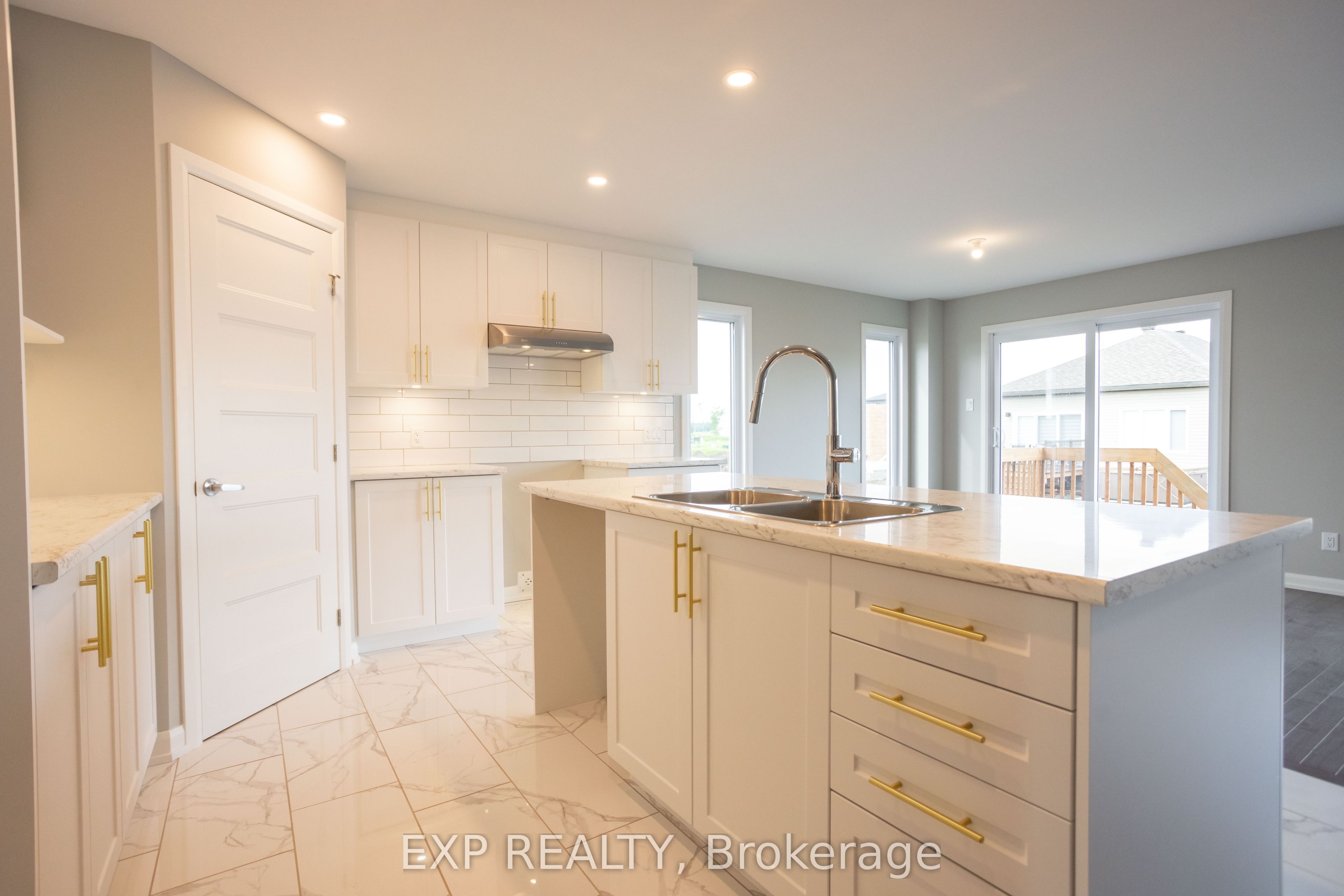 691 Chillon Street Property Photo 6