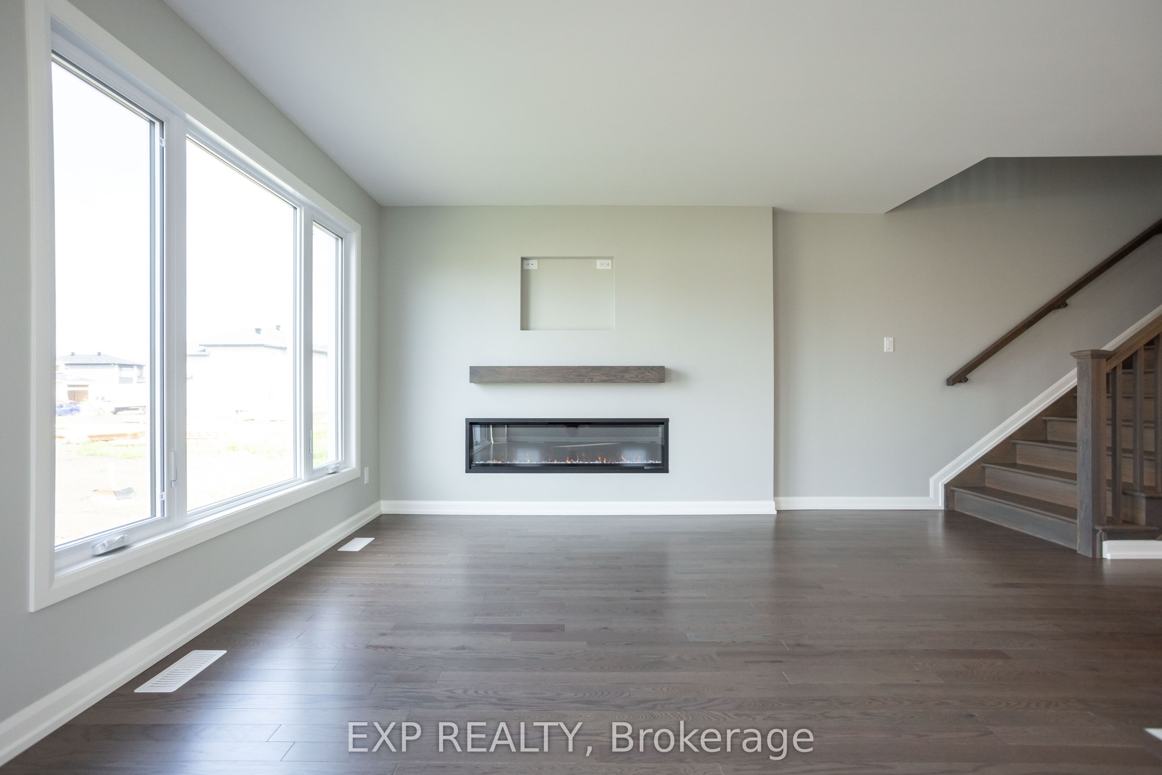 691 Chillon Street Property Photo 8