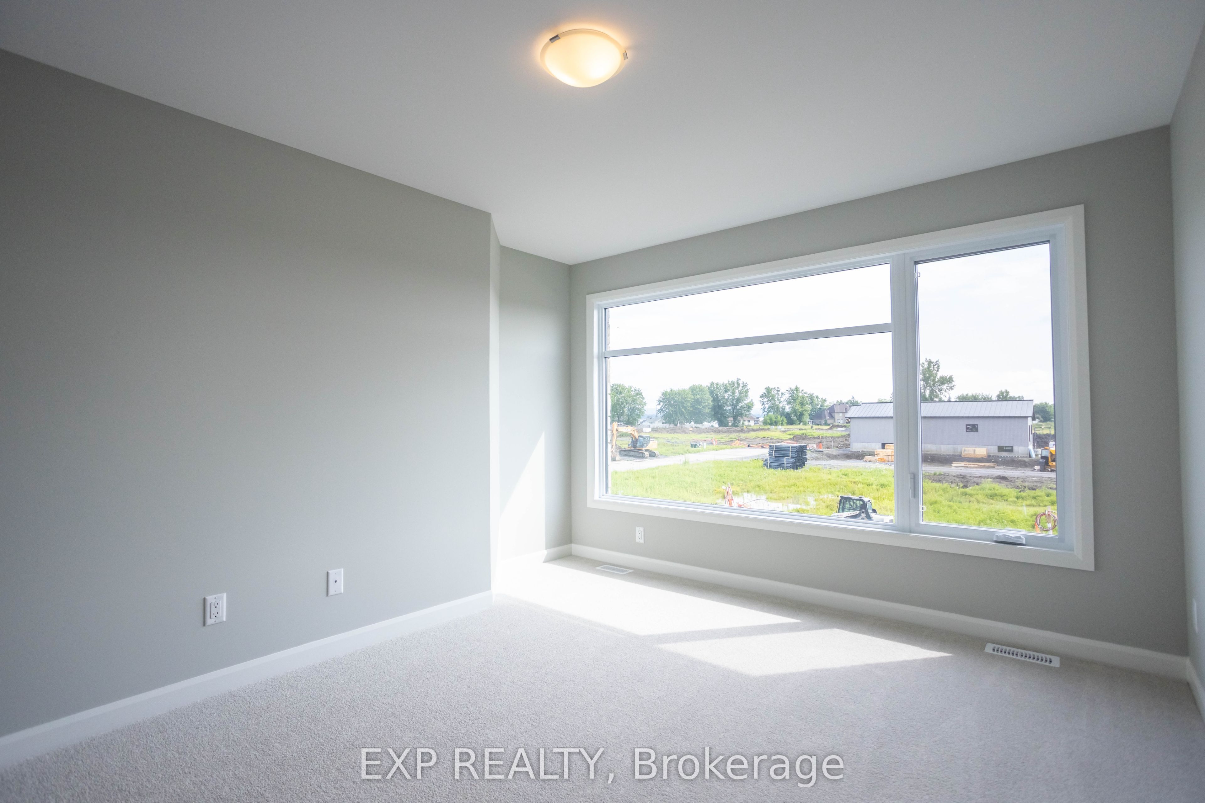 691 Chillon Street Property Photo 10